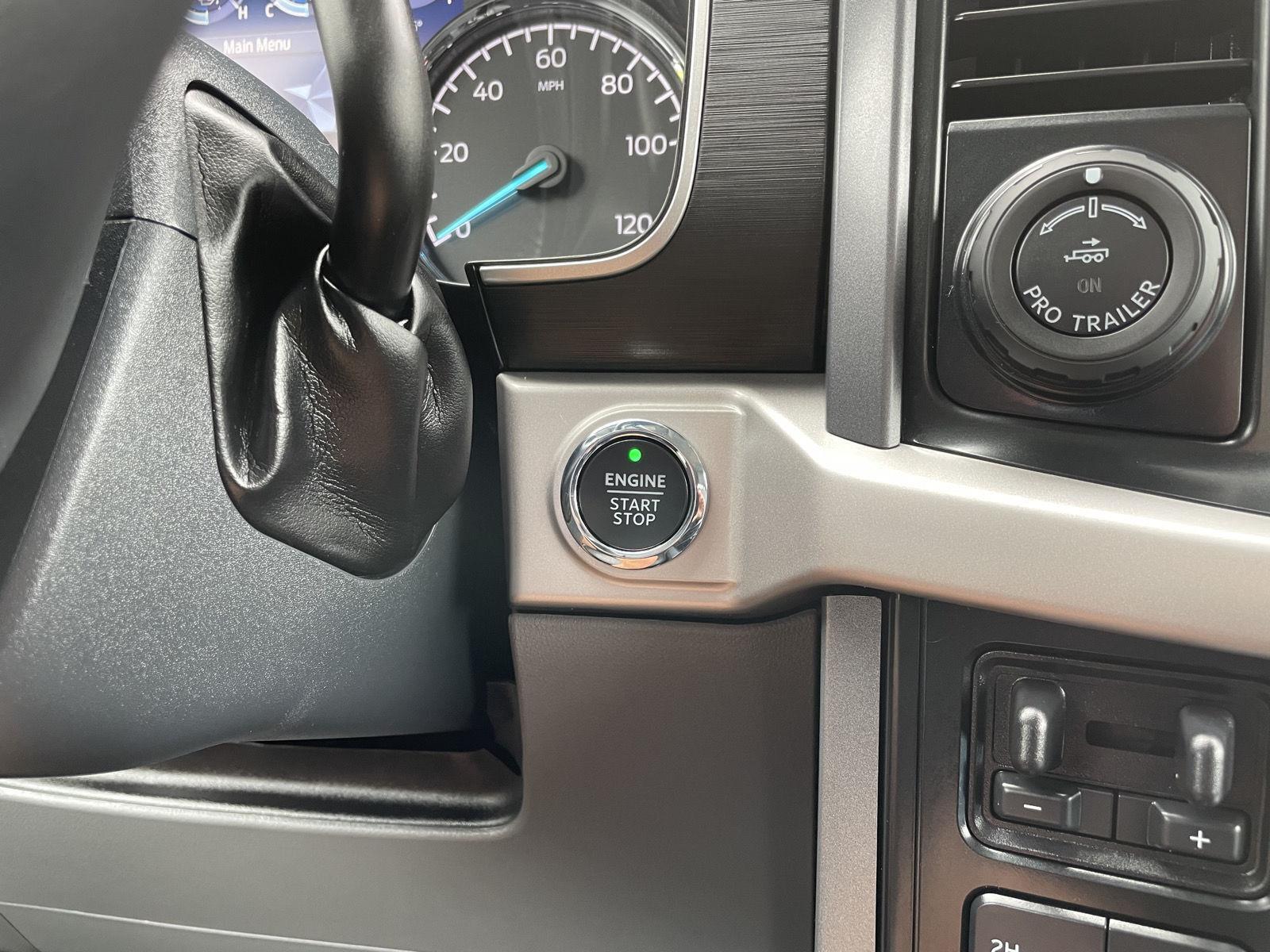 Vehicle photo 24