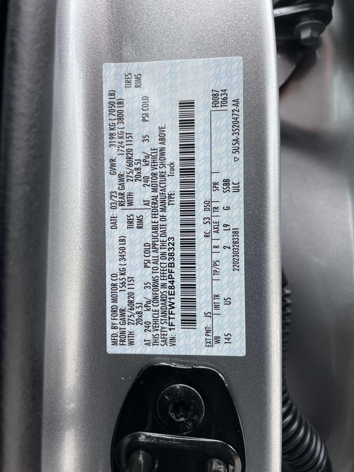 Vehicle photo 34