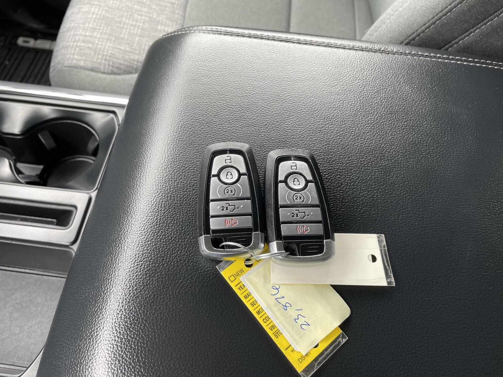 Vehicle photo 41