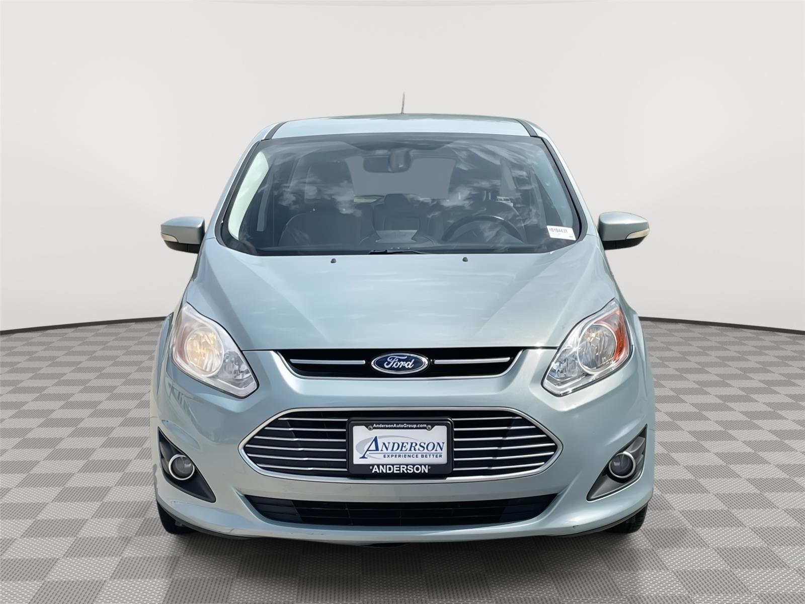 Vehicle photo 4