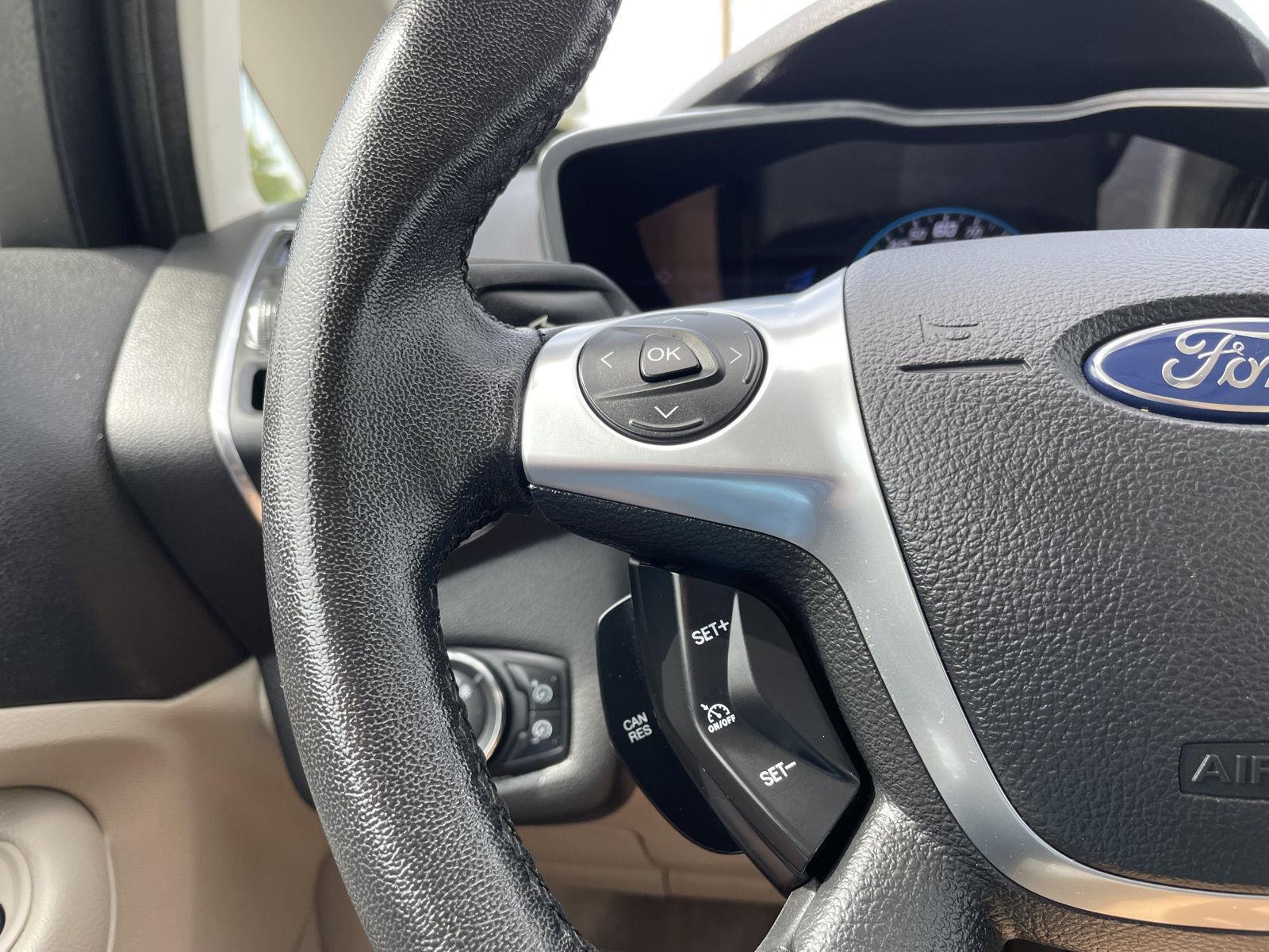 Vehicle photo 10