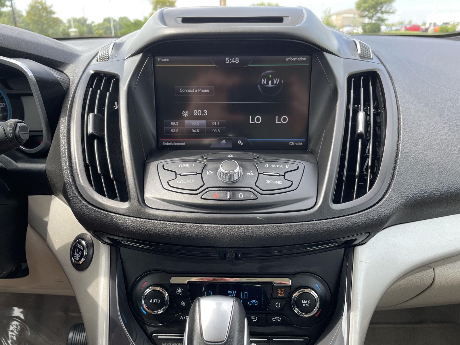 Vehicle photo 18