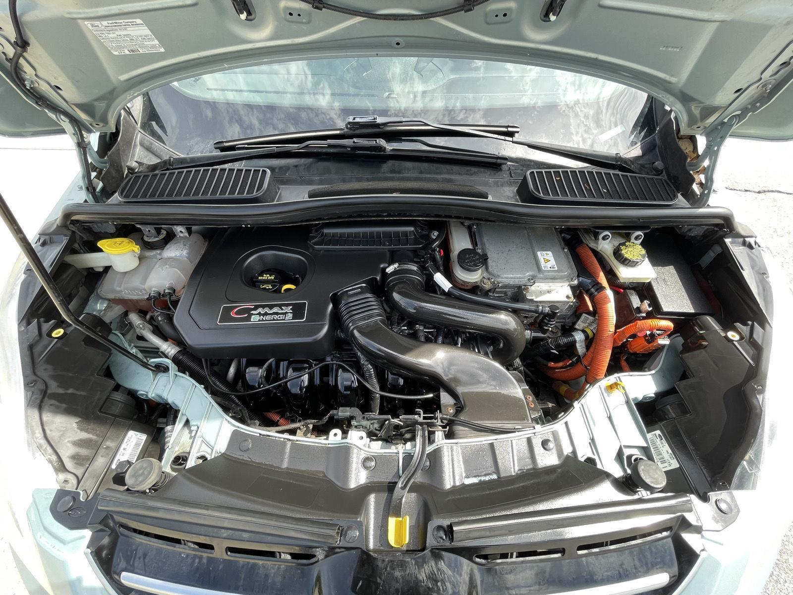Vehicle photo 28