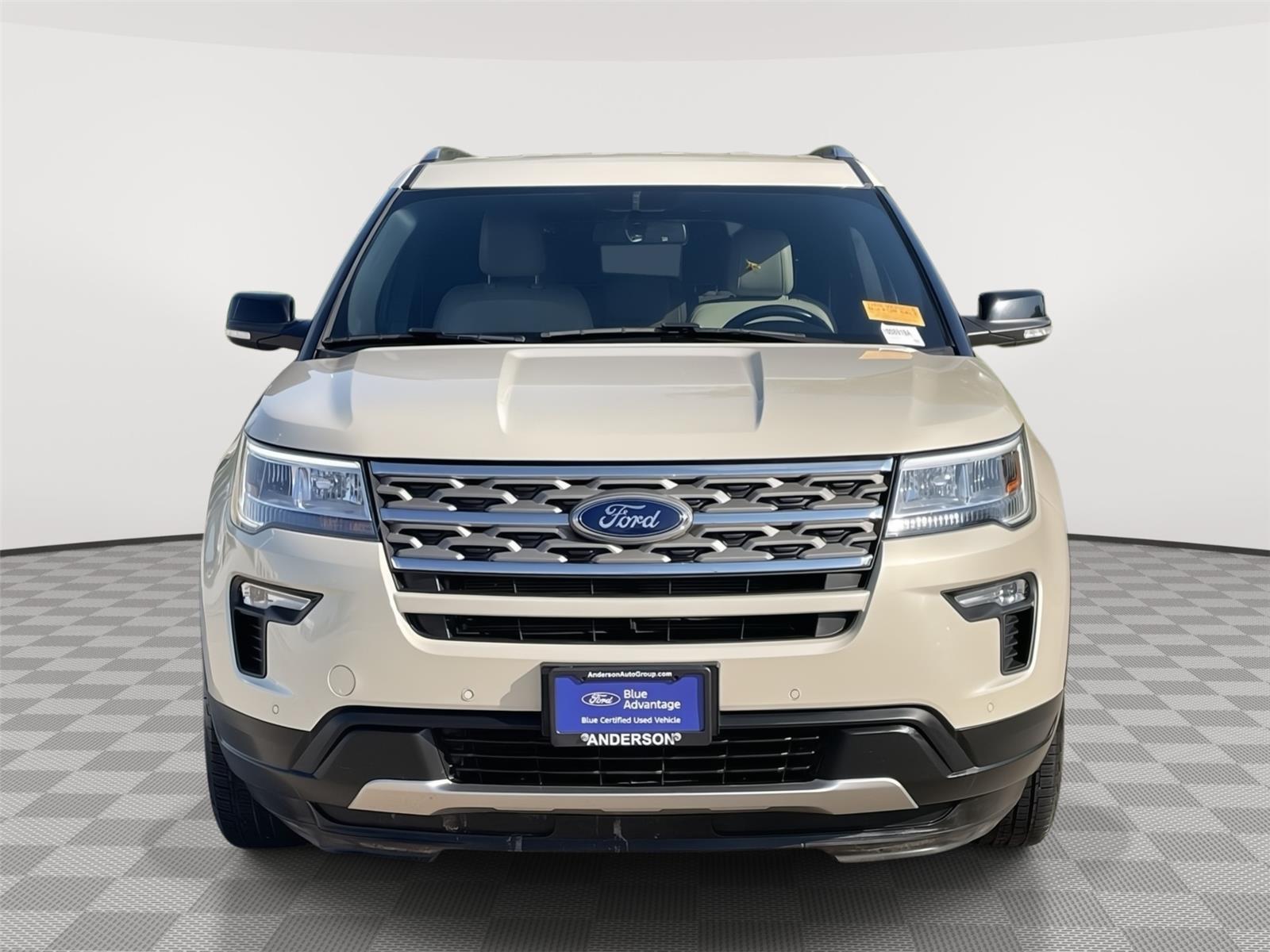 Vehicle photo 4