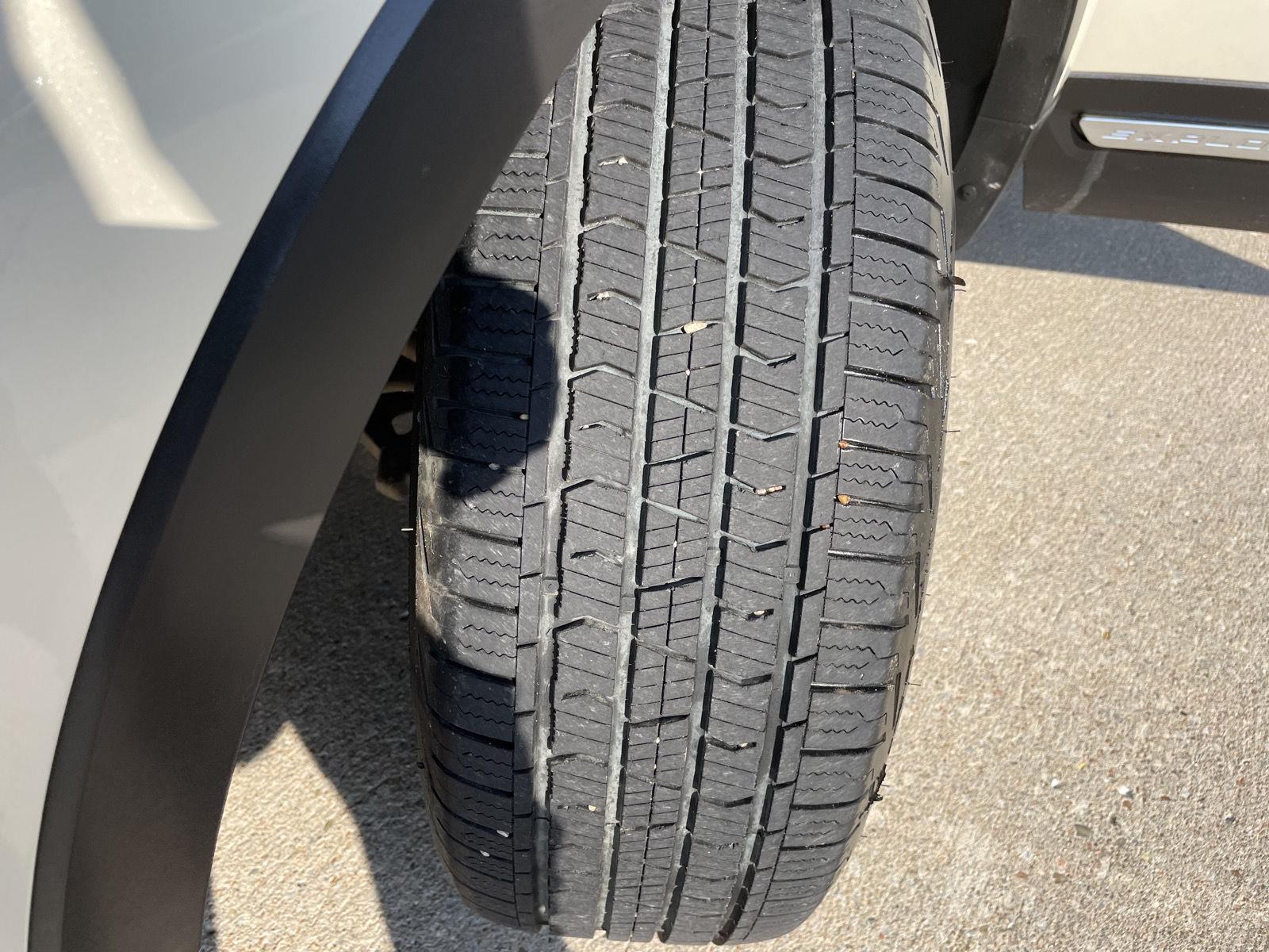 Vehicle photo 11