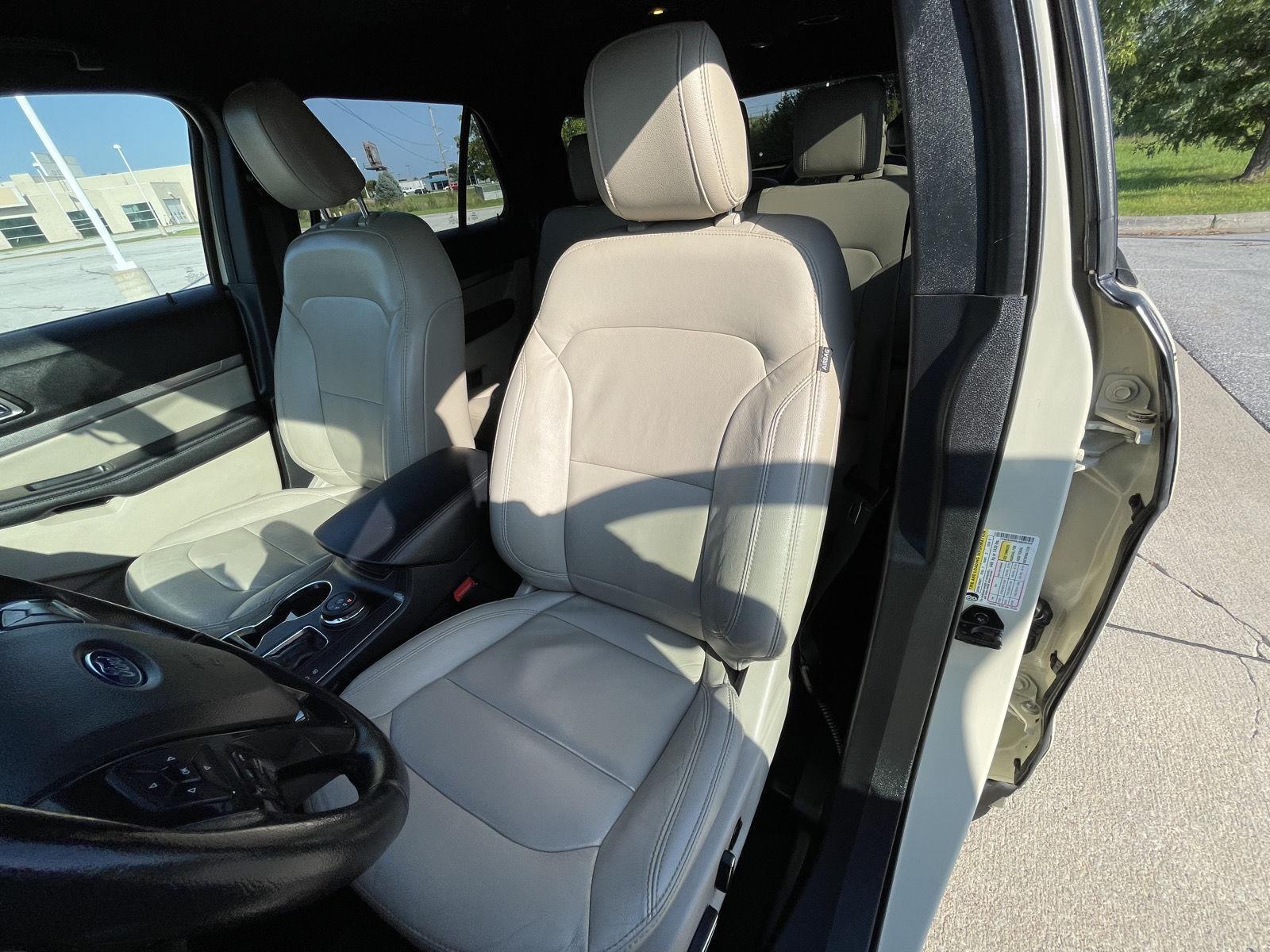 Vehicle photo 18