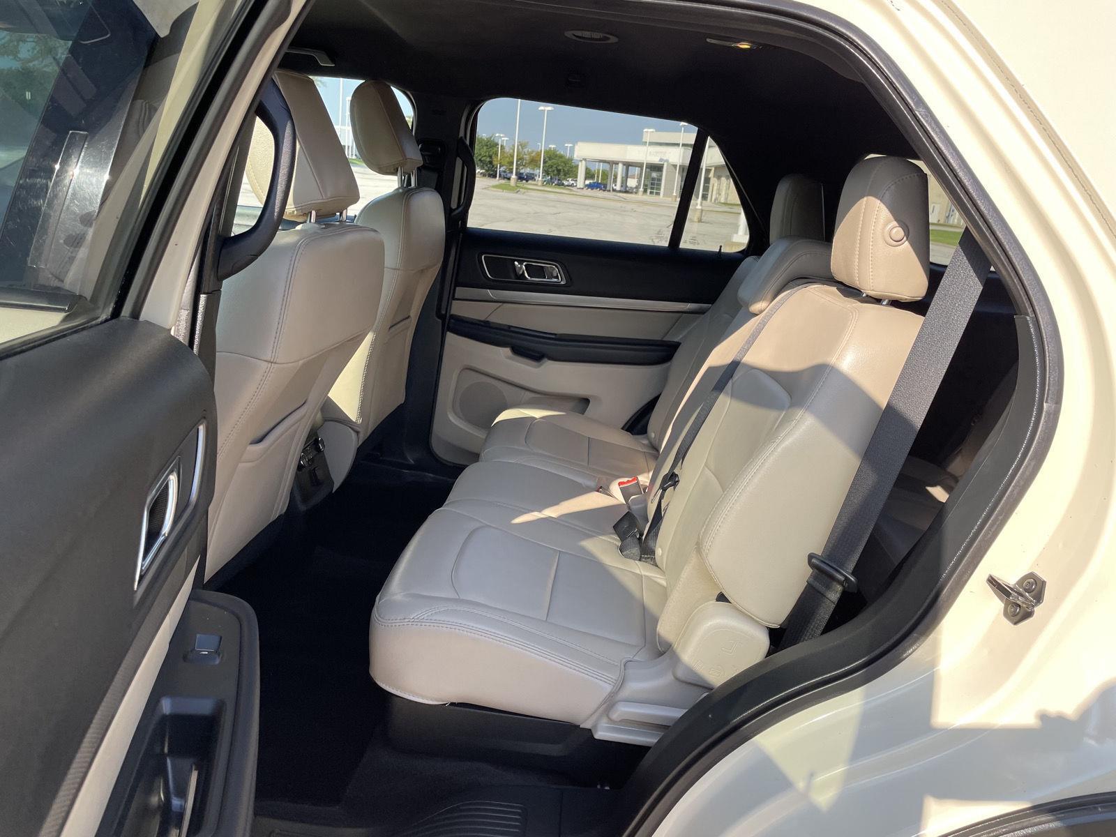 Vehicle photo 20