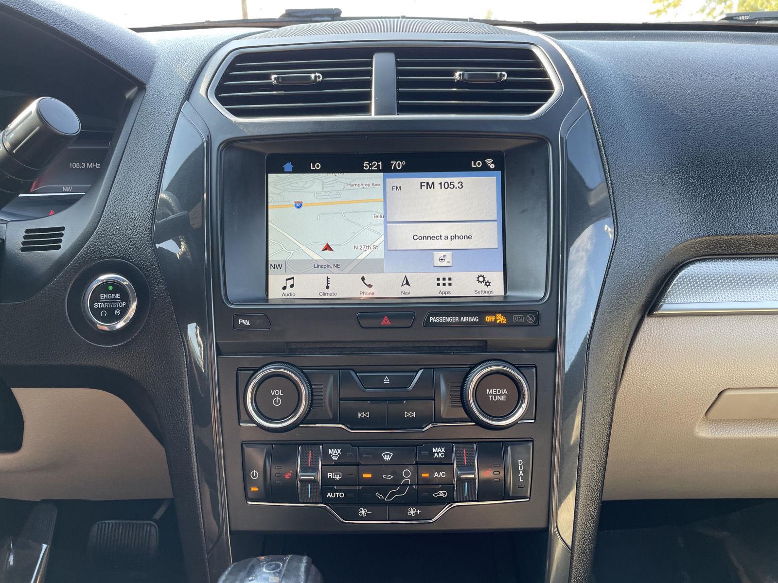 Vehicle photo 23