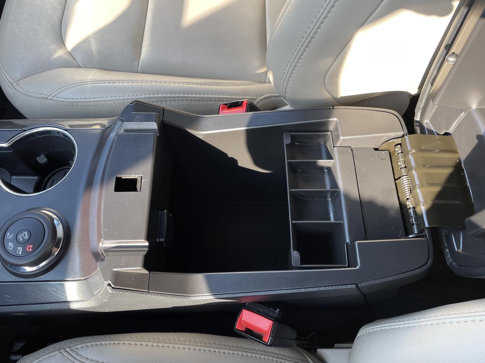Vehicle photo 33