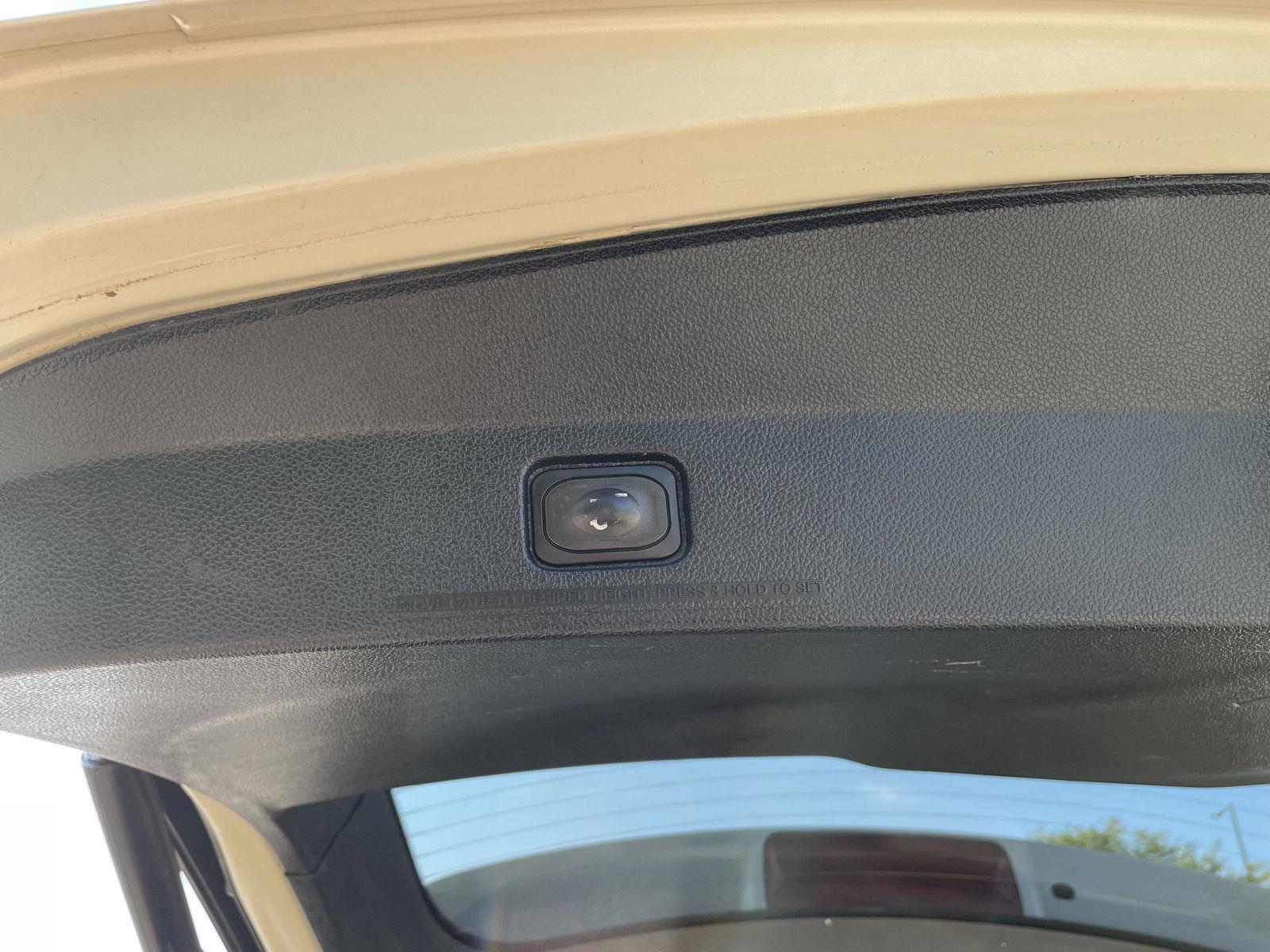 Vehicle photo 38