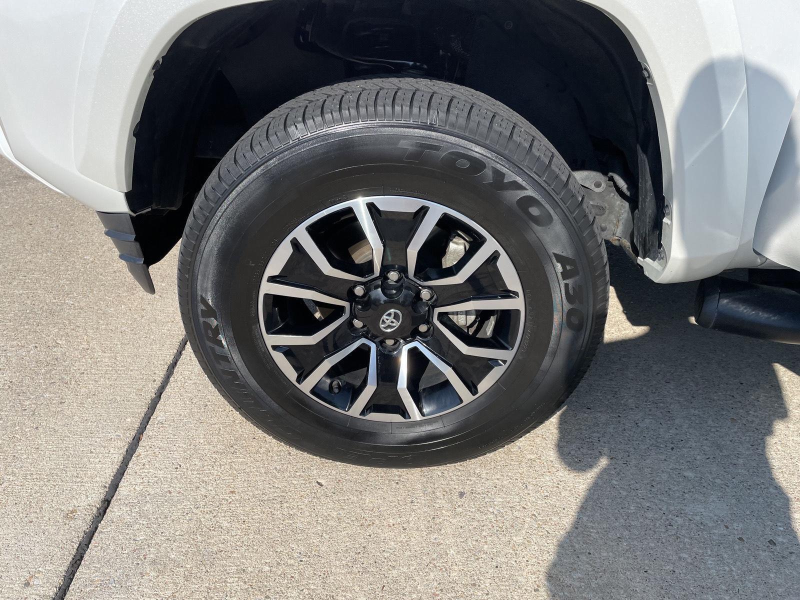Vehicle photo 10