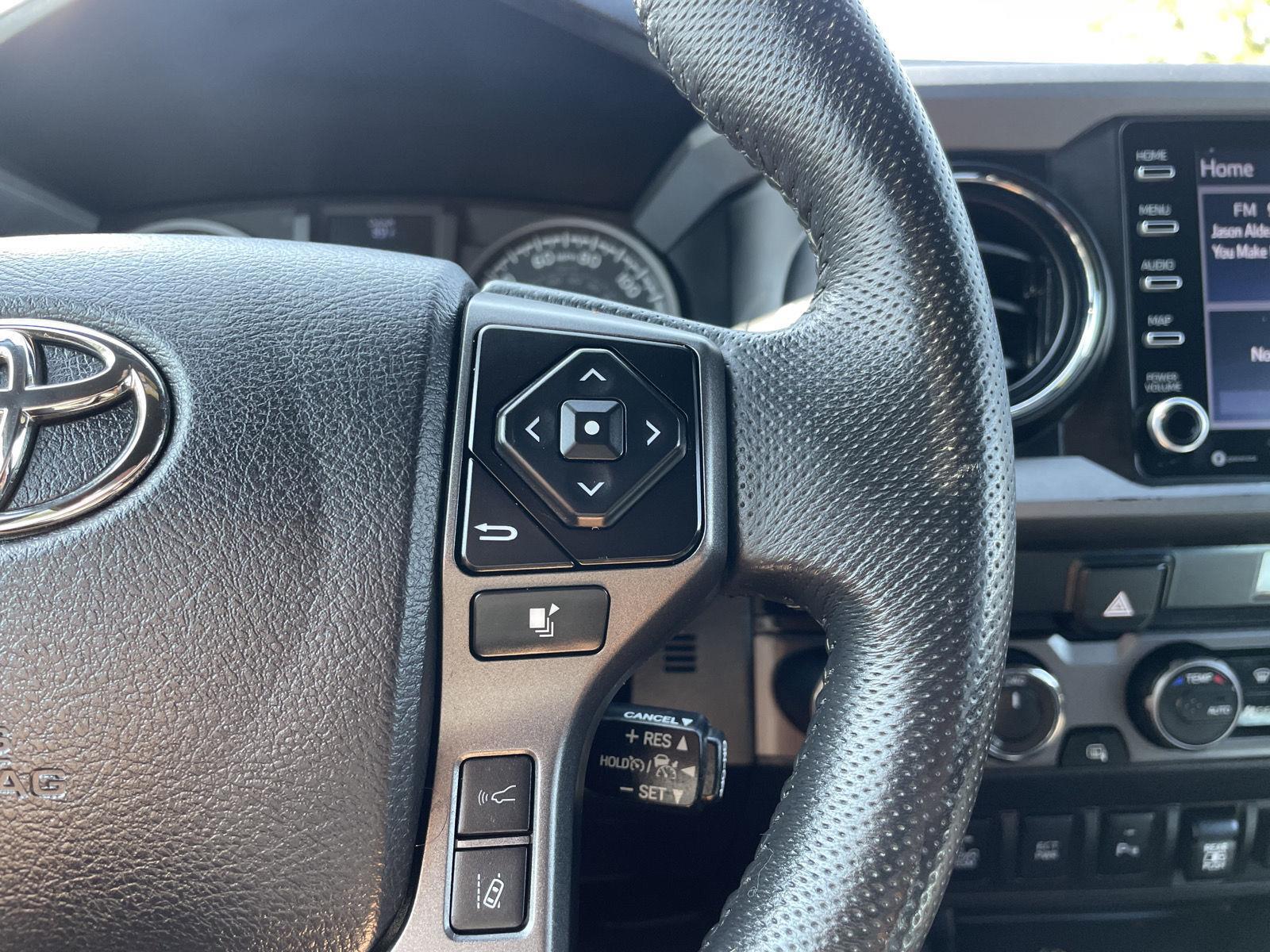 Vehicle photo 13