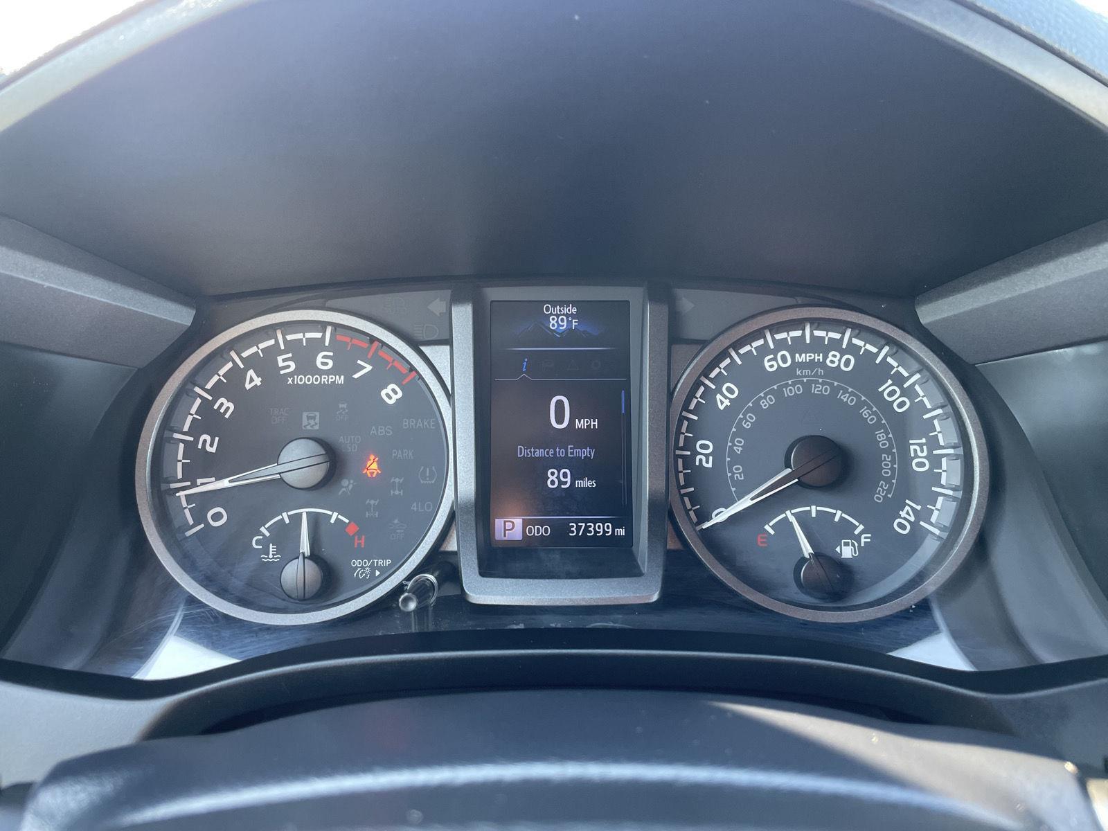 Vehicle photo 14
