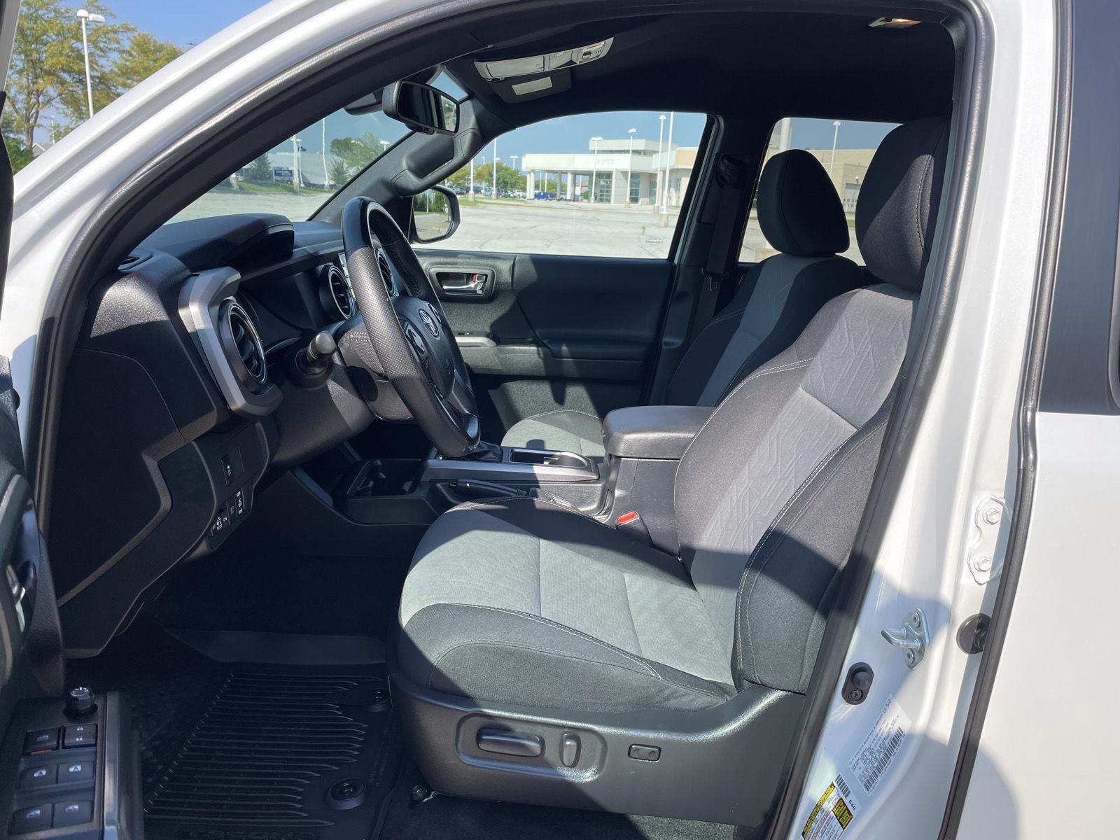 Vehicle photo 16