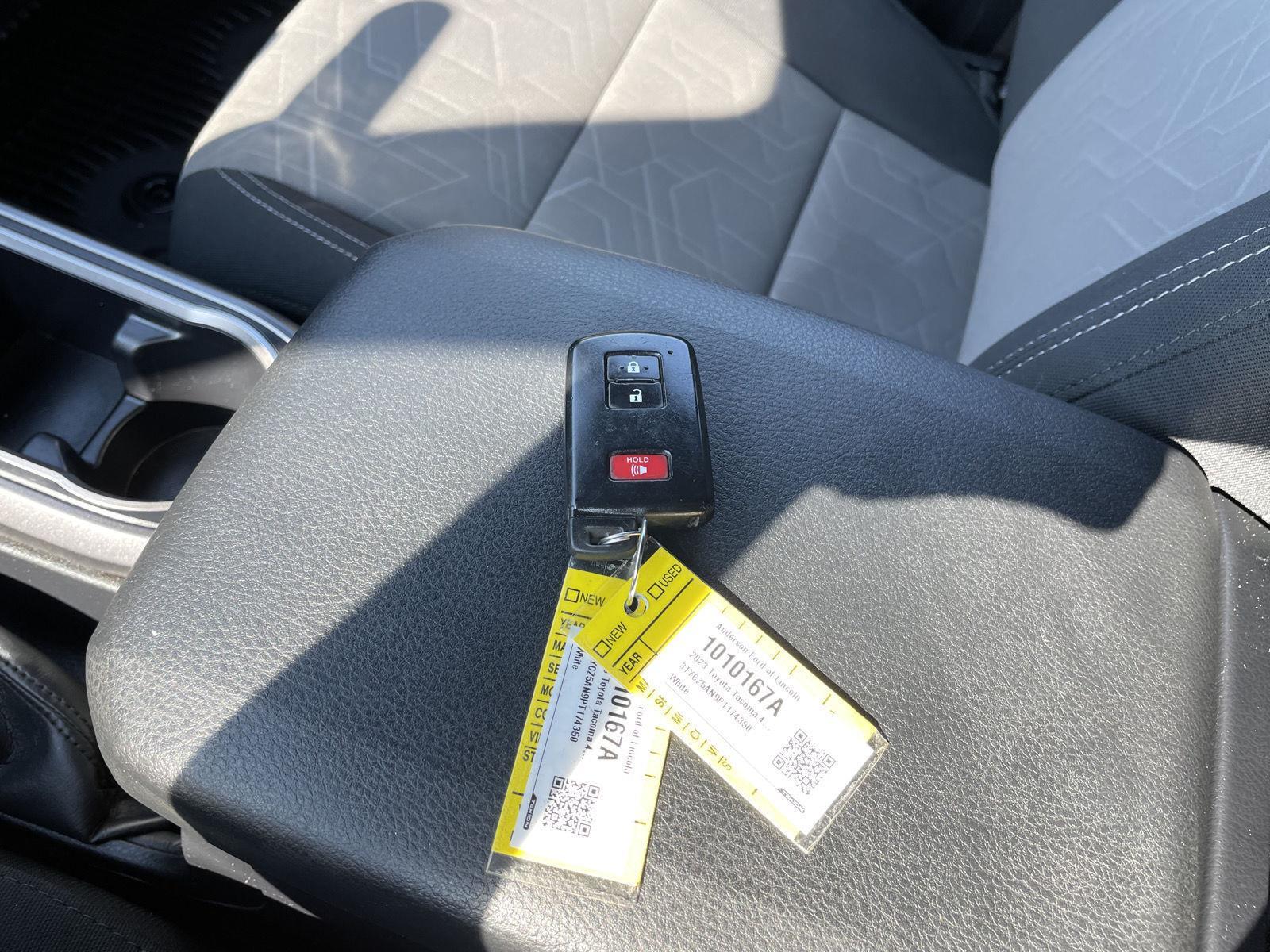 Vehicle photo 36