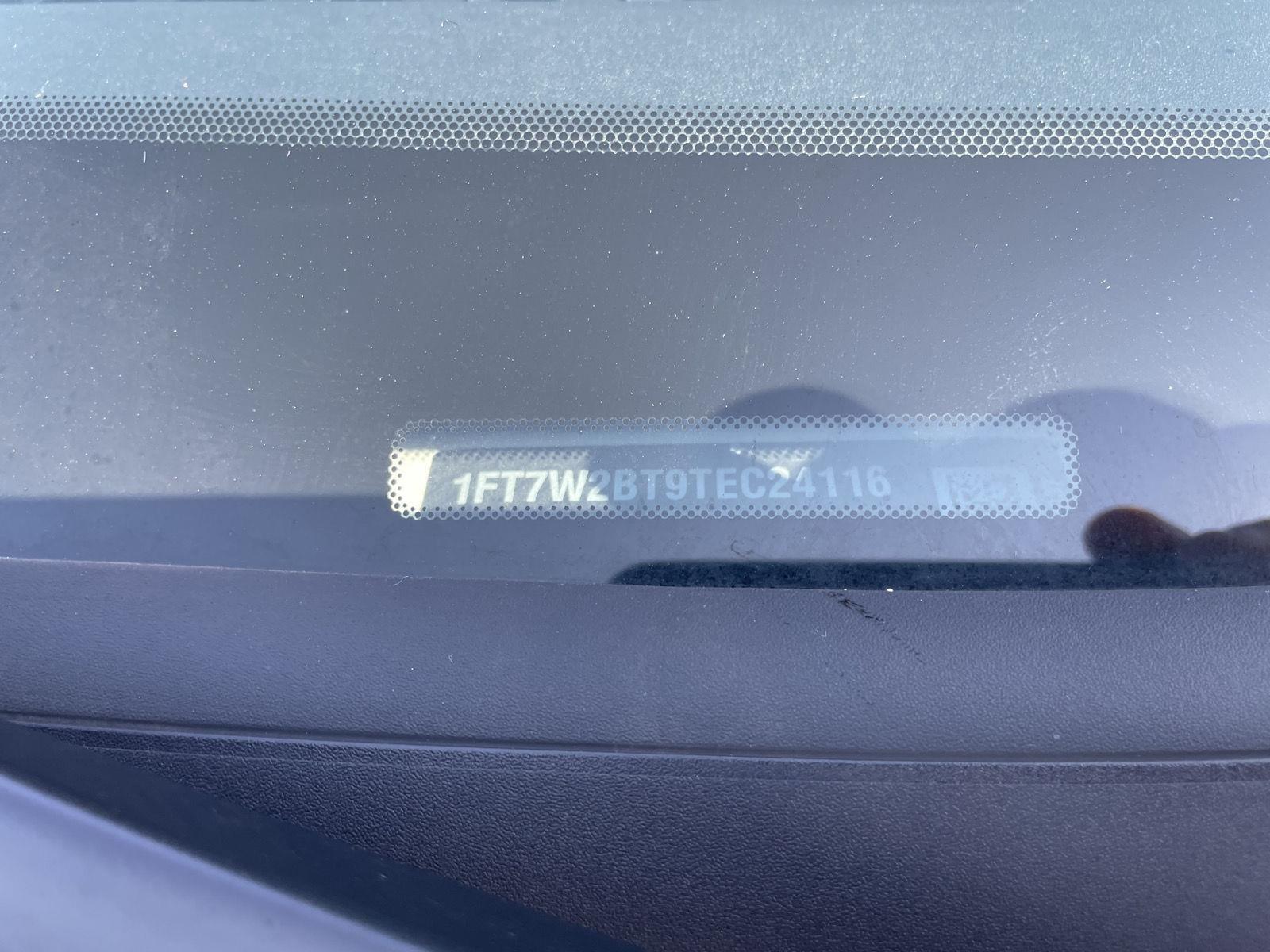 Vehicle photo 32