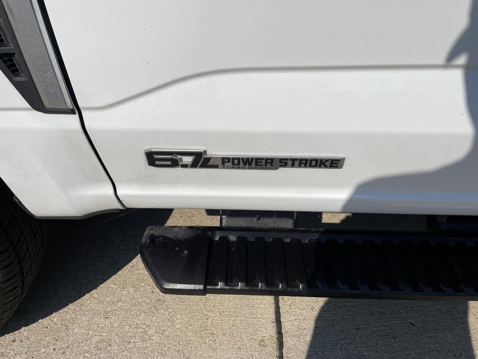 Vehicle photo 37