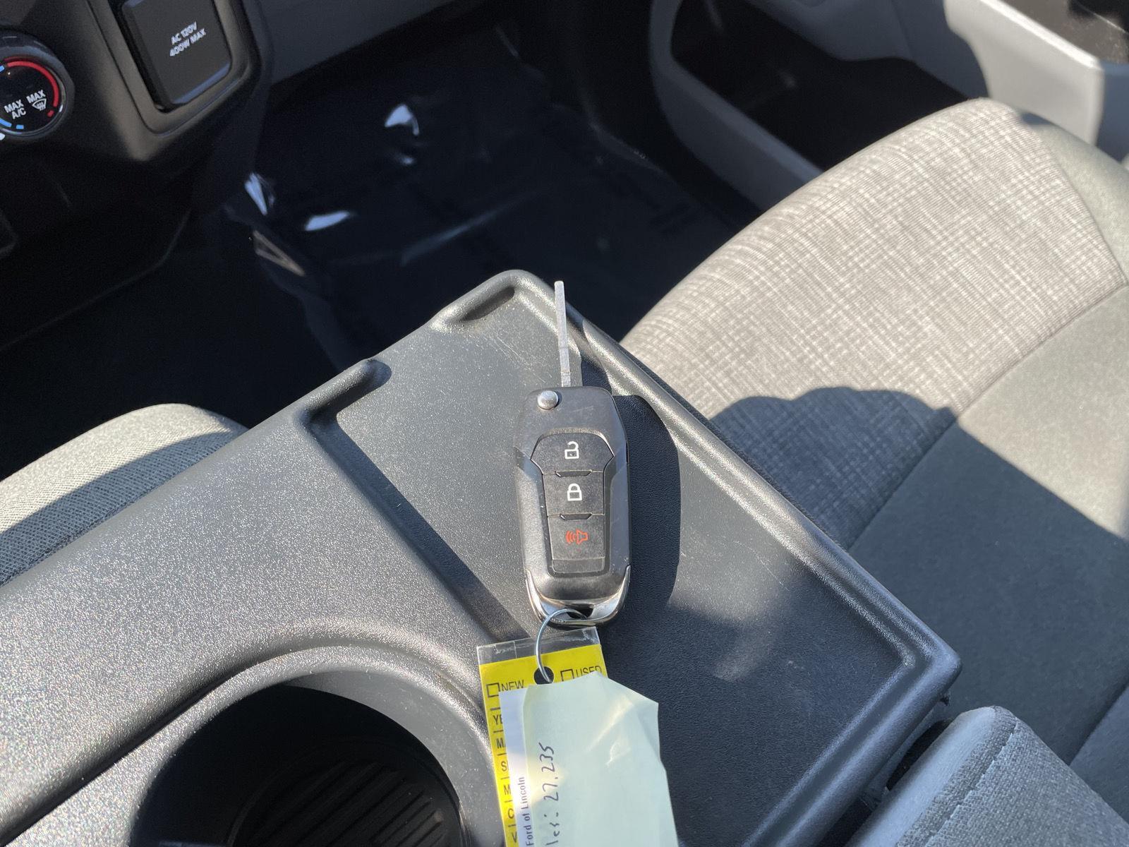 Vehicle photo 38