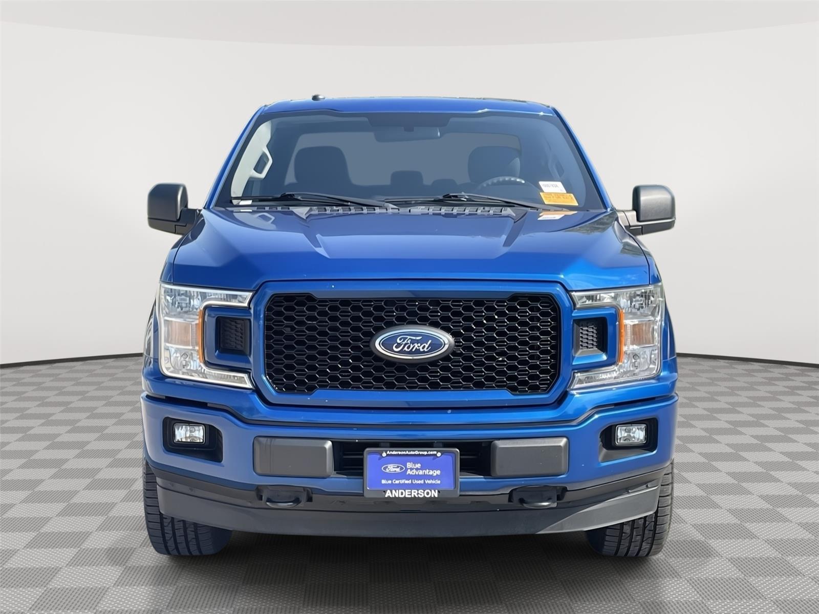 Vehicle photo 4