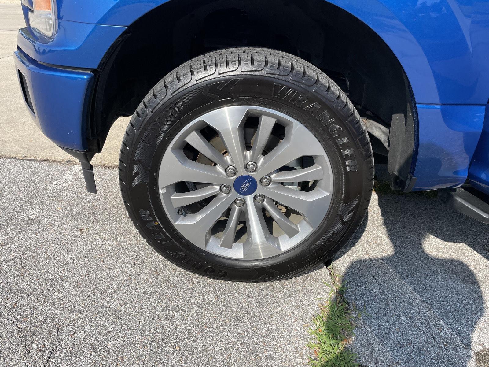 Vehicle photo 10