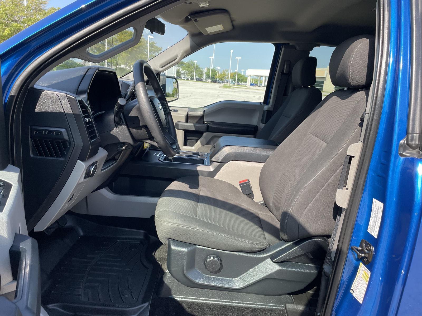 Vehicle photo 17