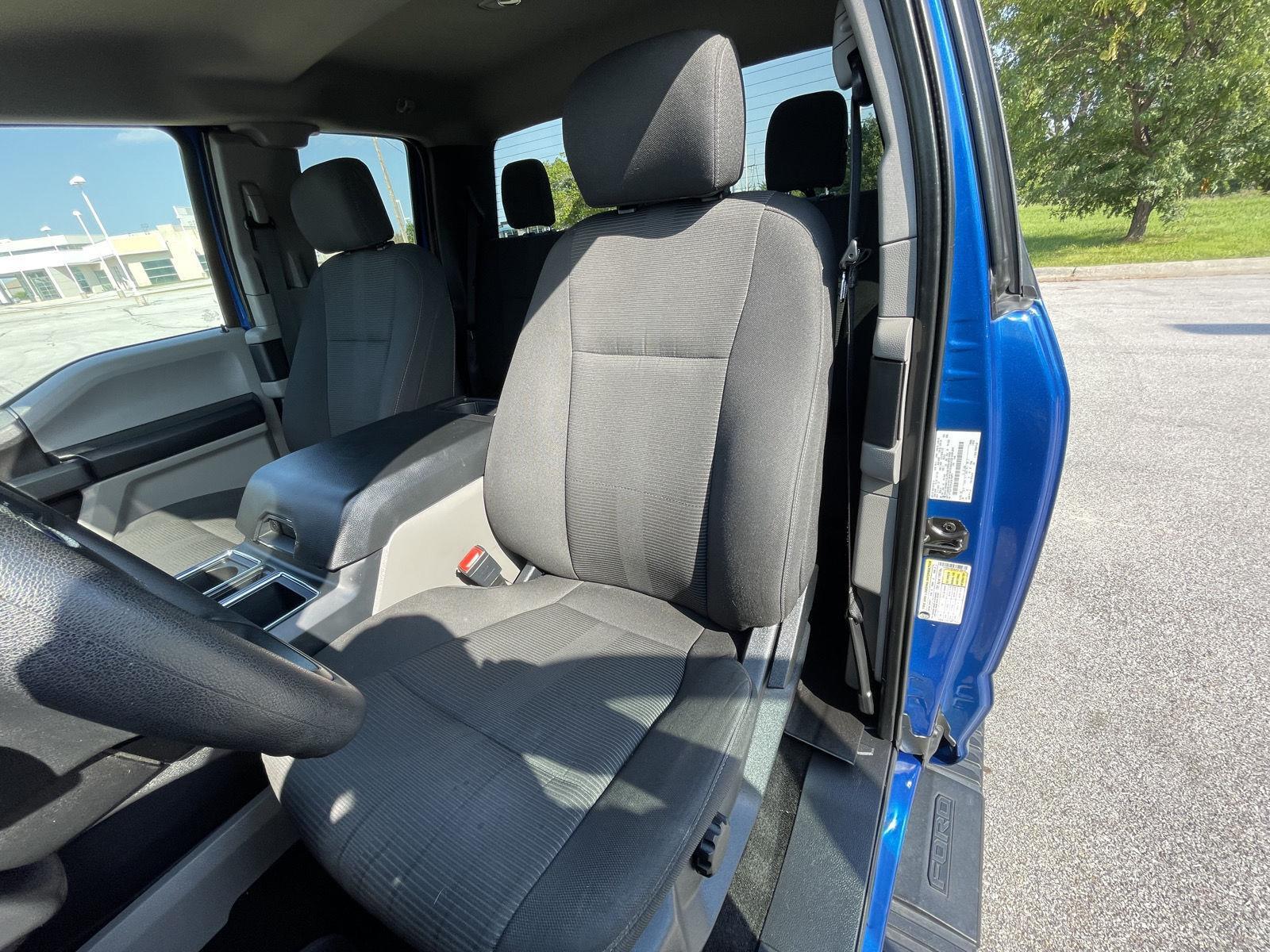Vehicle photo 18