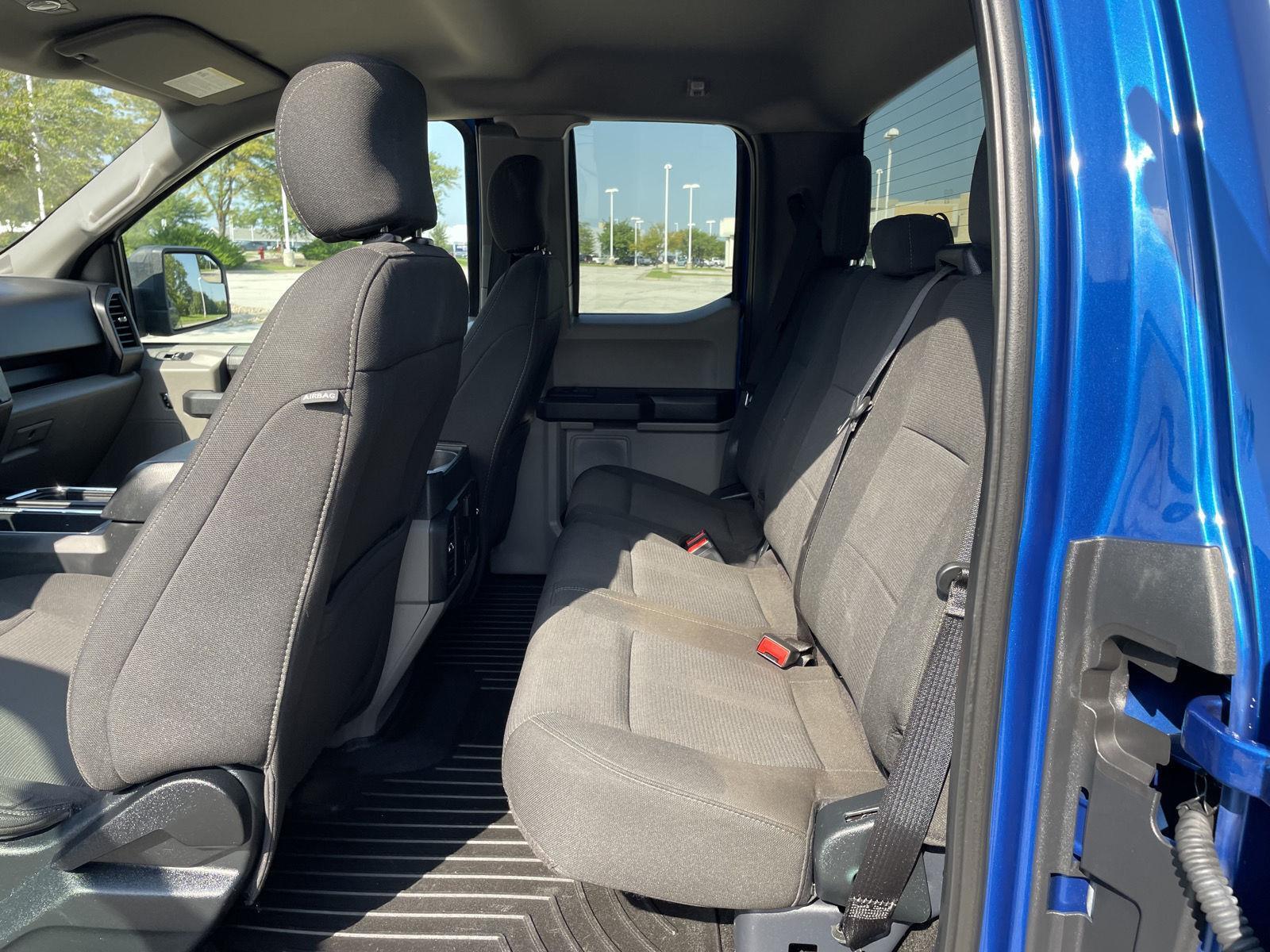 Vehicle photo 20