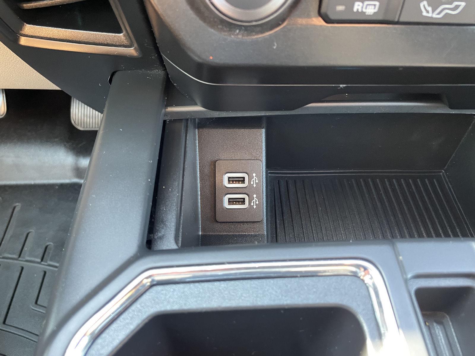 Vehicle photo 26