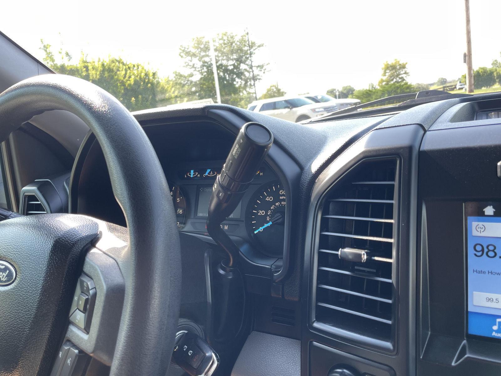 Vehicle photo 29