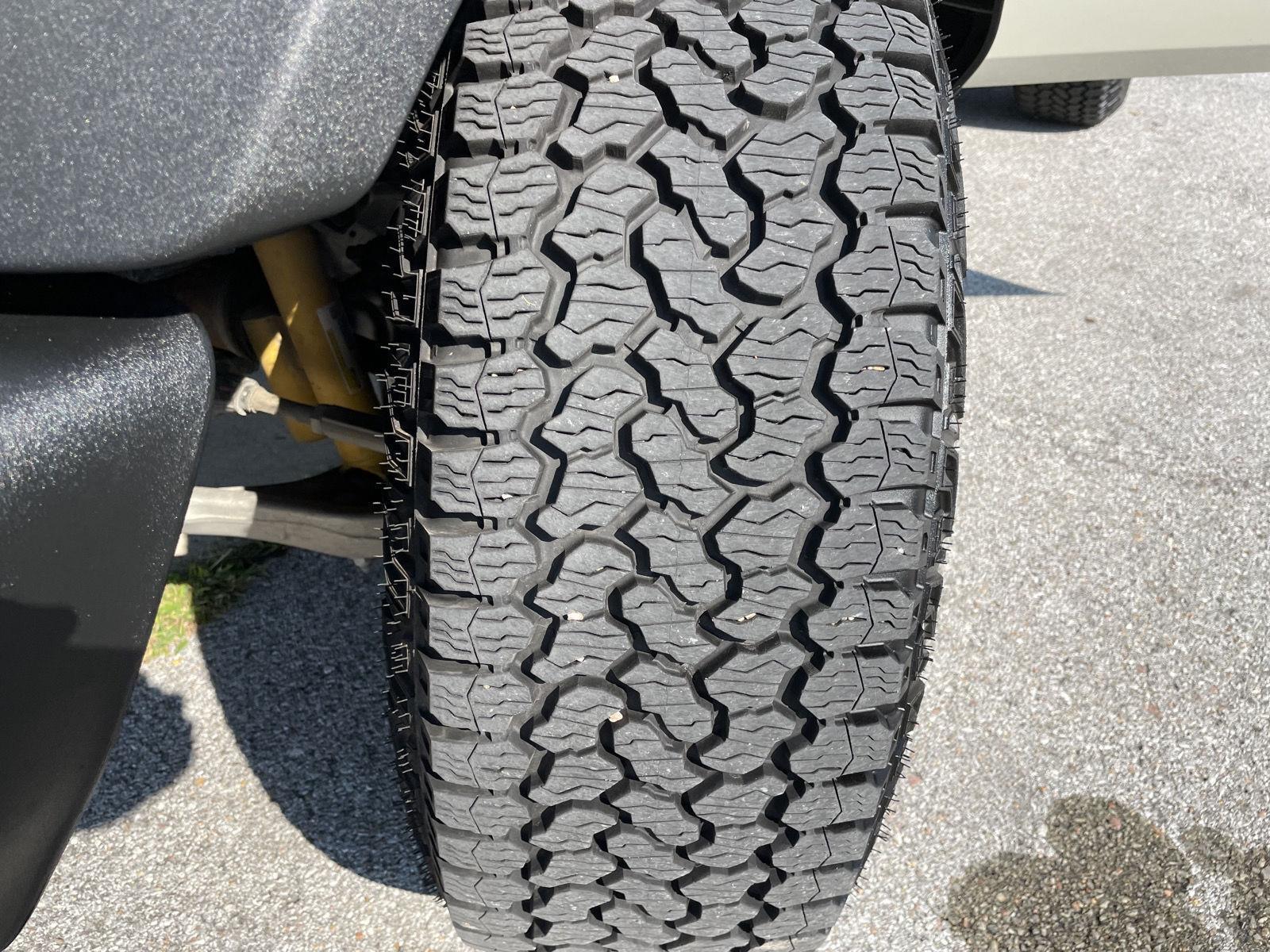 Vehicle photo 11