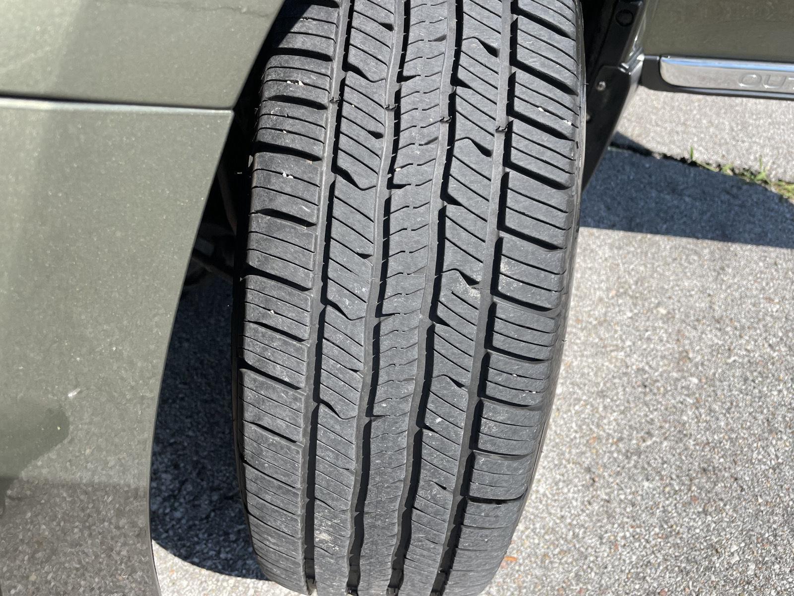 Vehicle photo 11