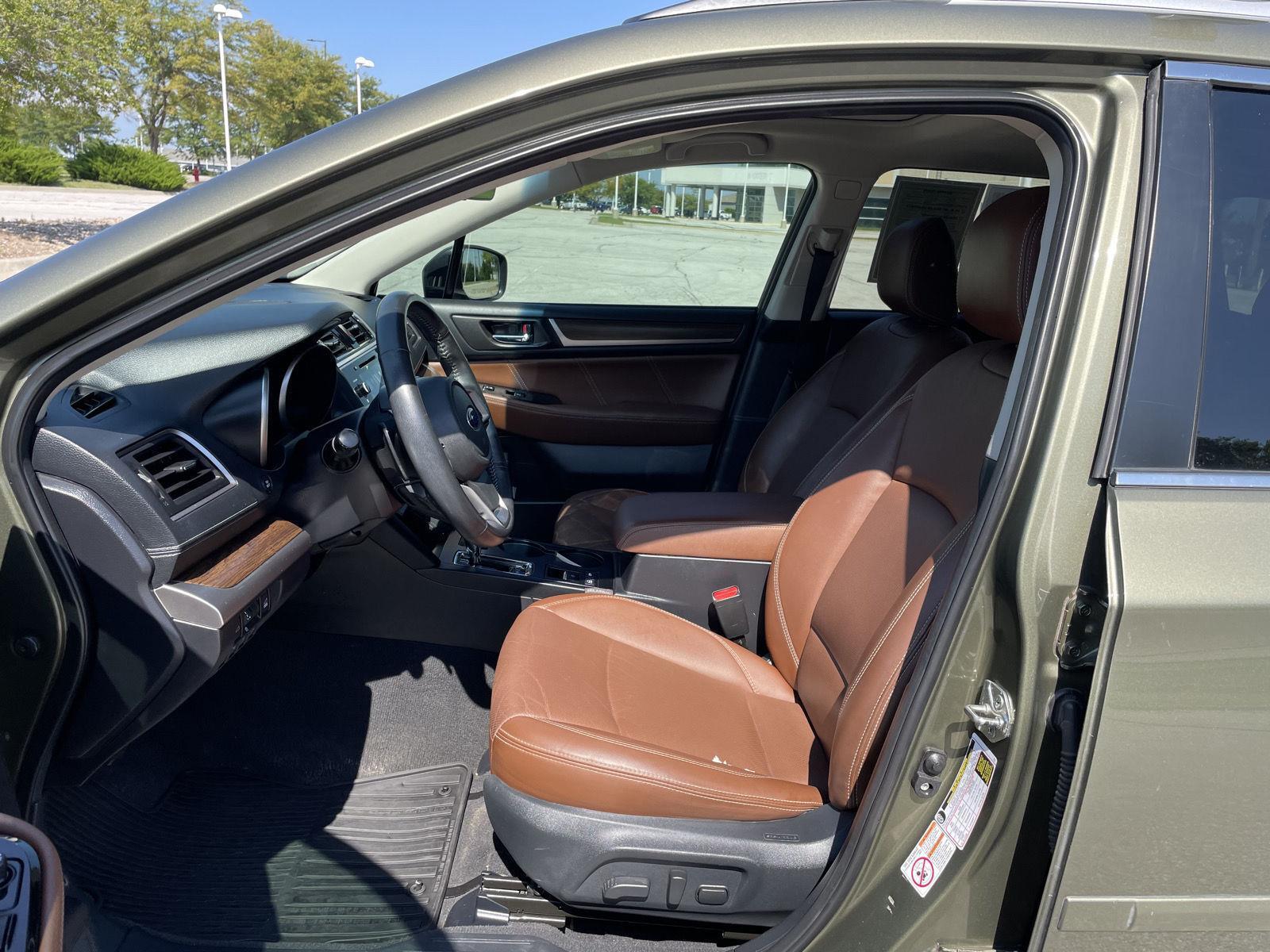 Vehicle photo 17