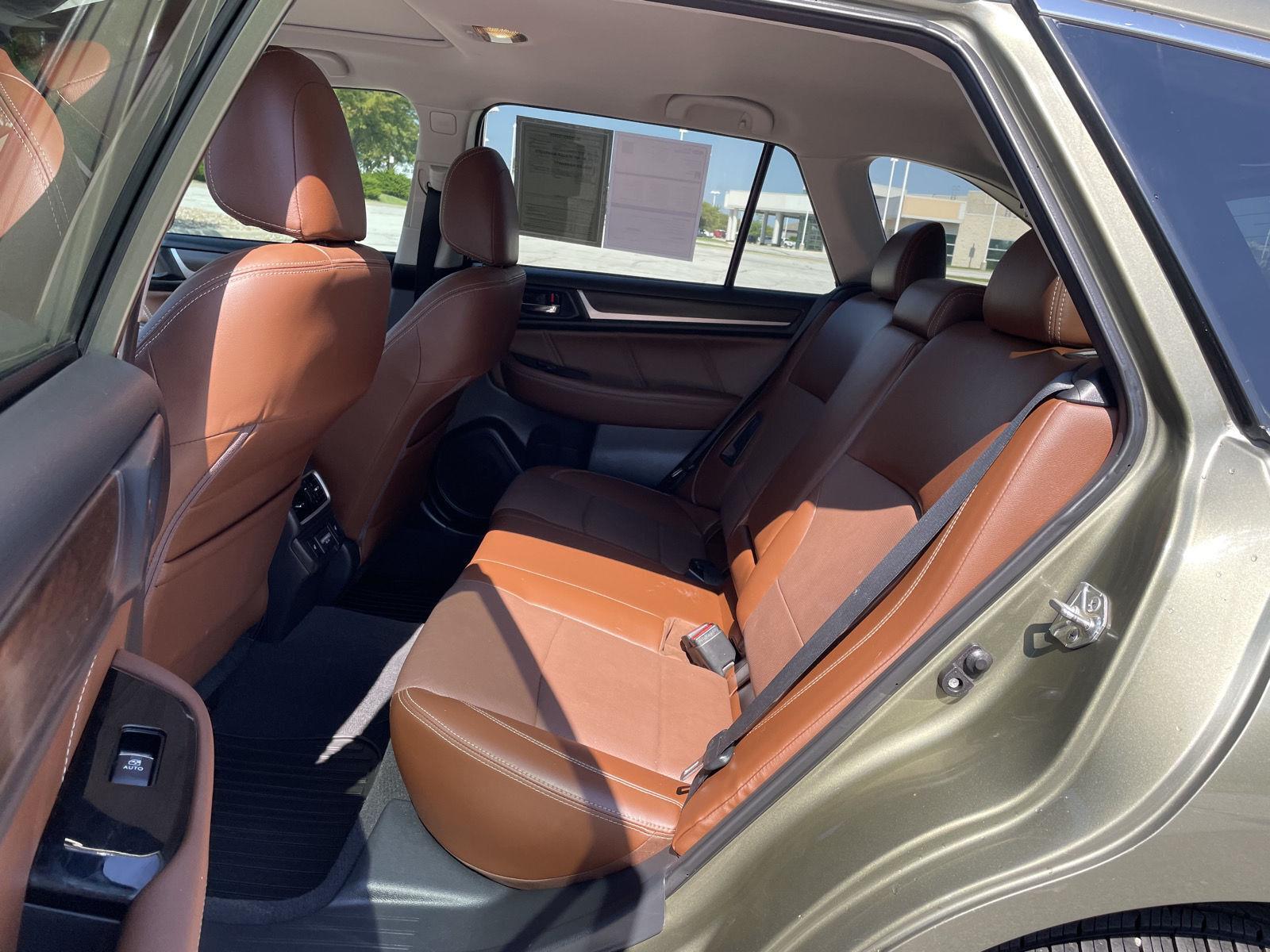 Vehicle photo 20