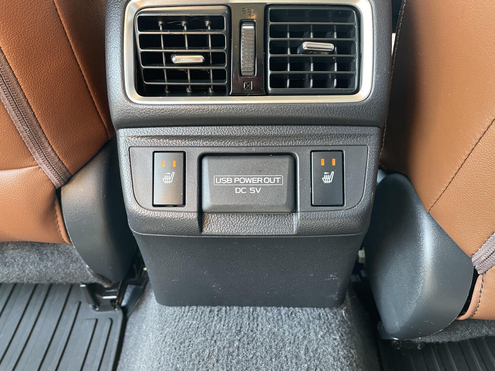 Vehicle photo 21