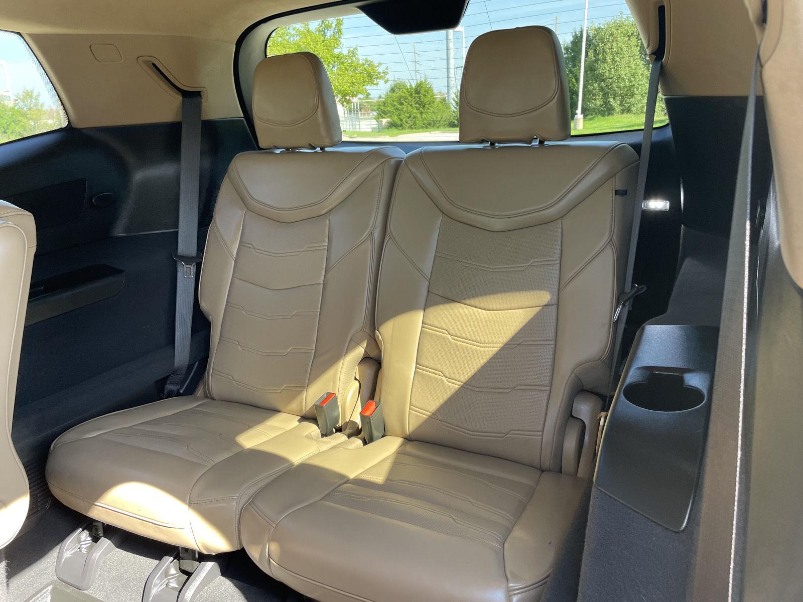 Vehicle photo 22