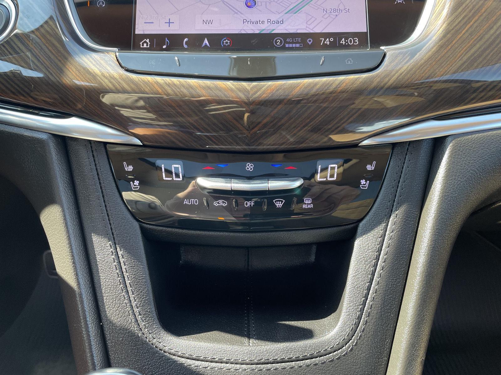 Vehicle photo 30