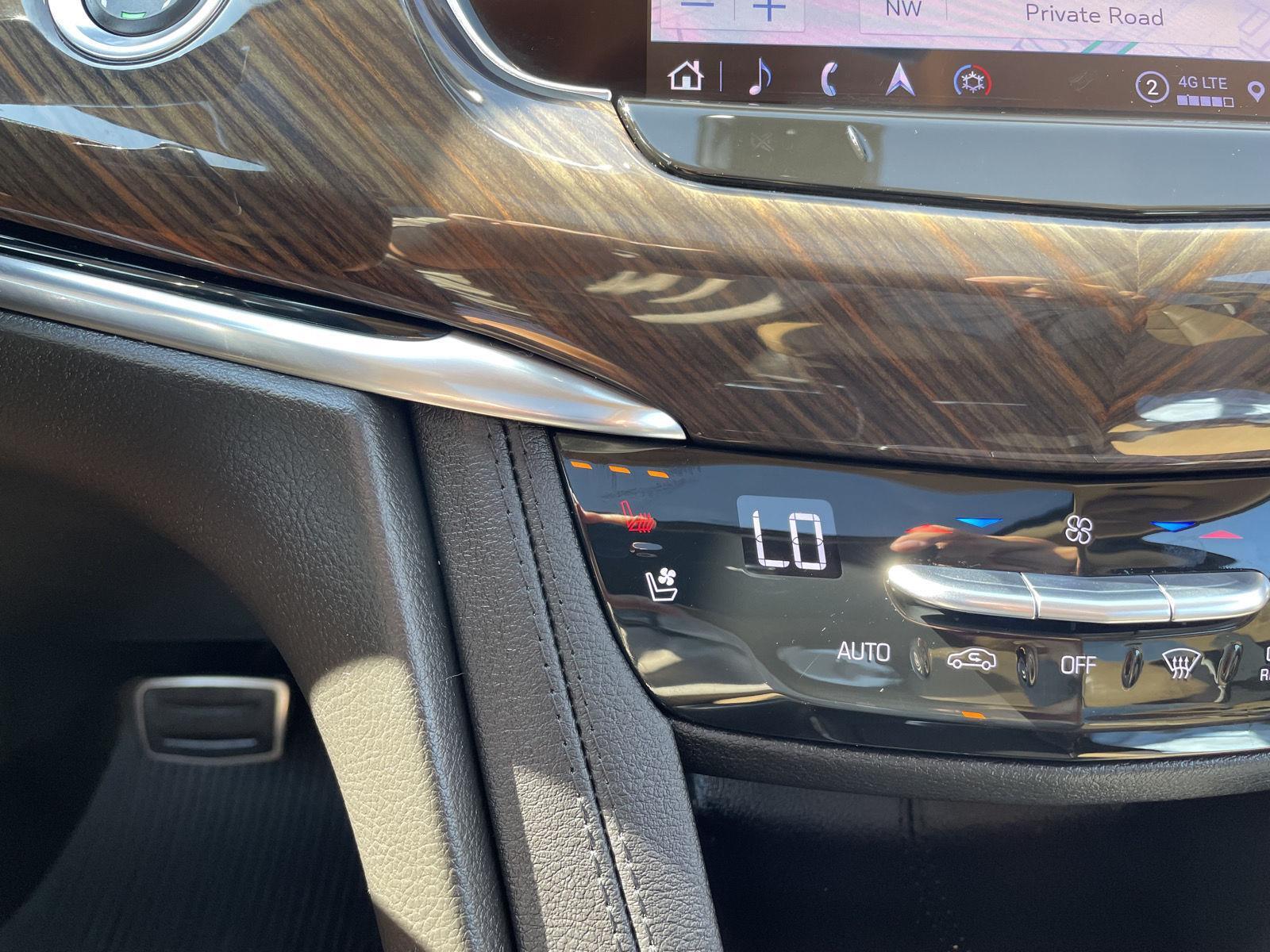 Vehicle photo 31
