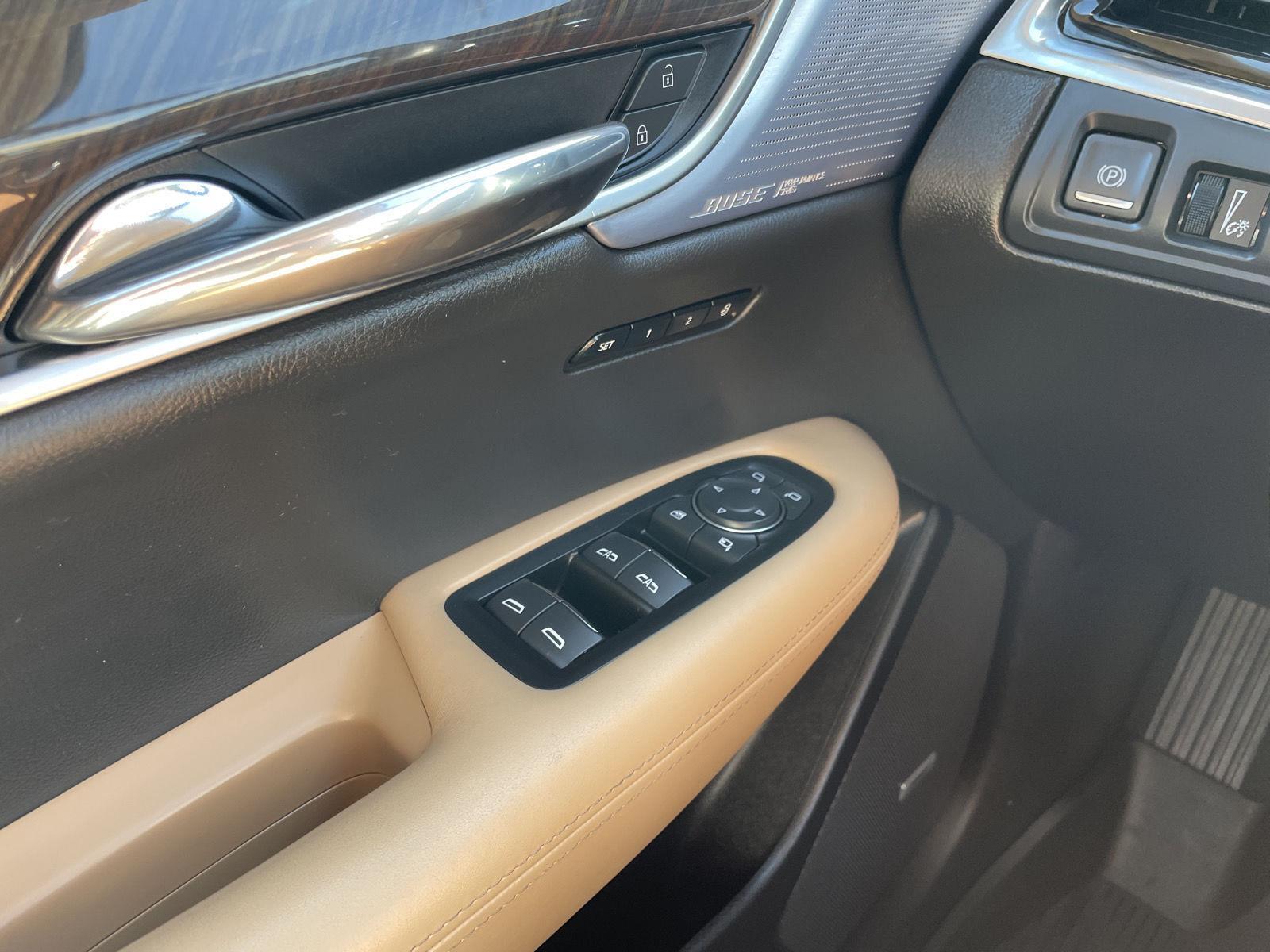 Vehicle photo 34