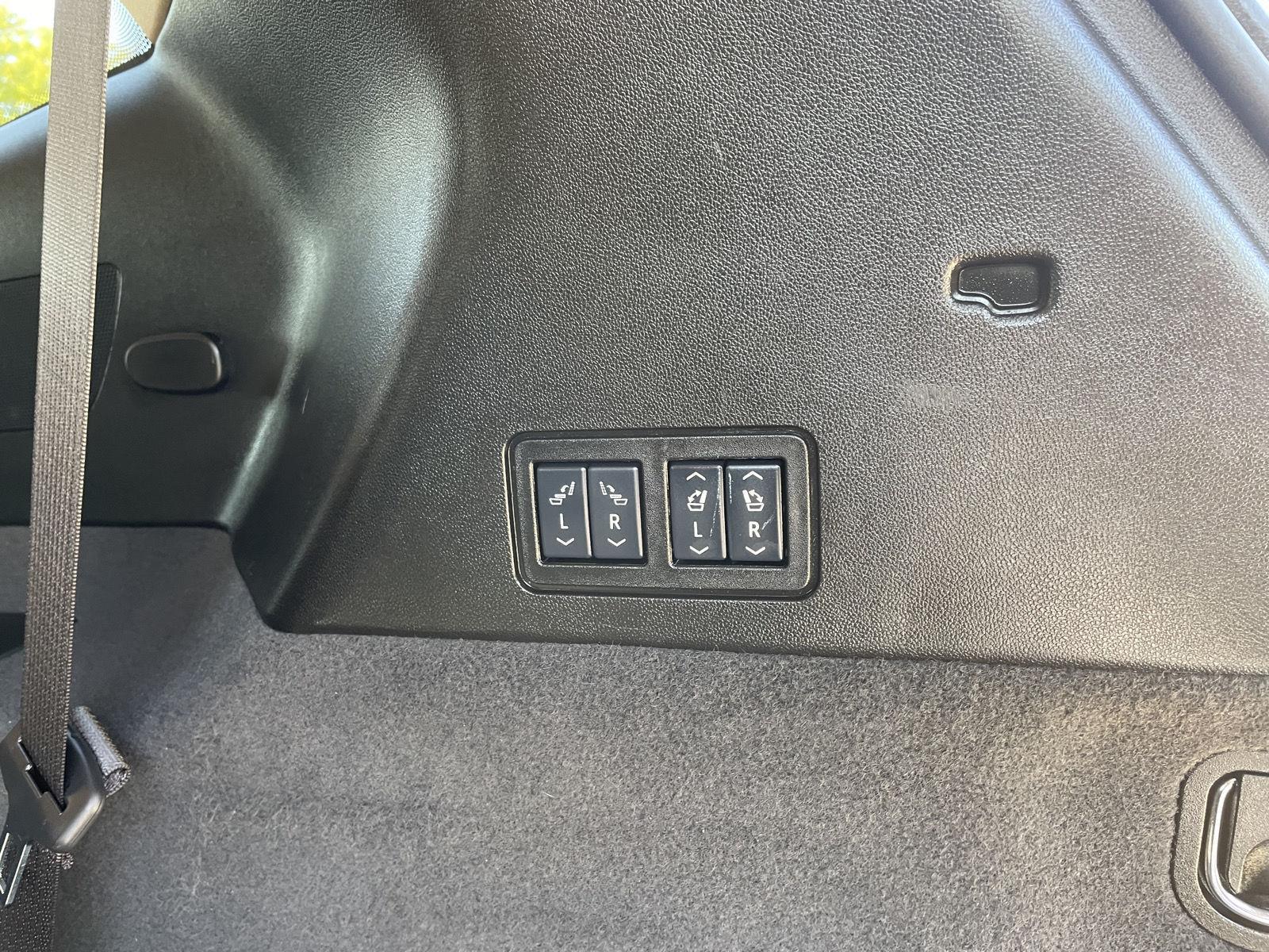 Vehicle photo 40