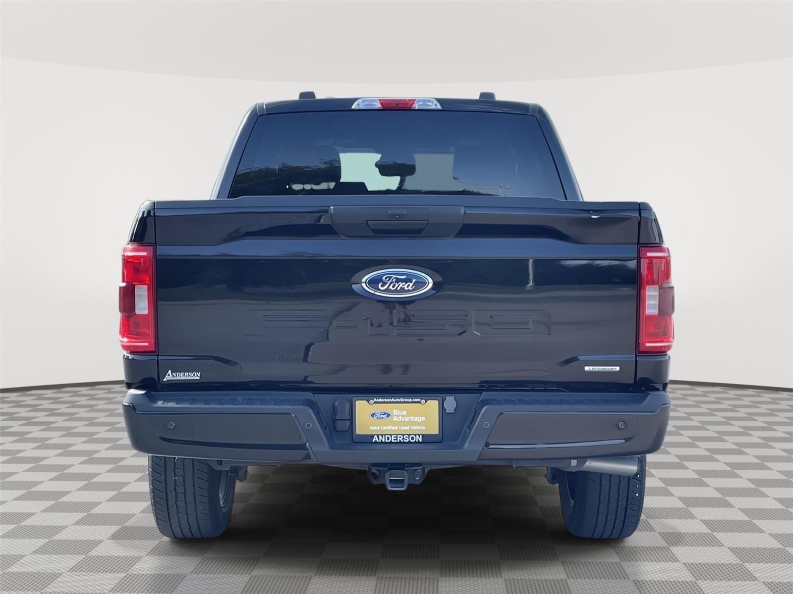 Vehicle photo 8