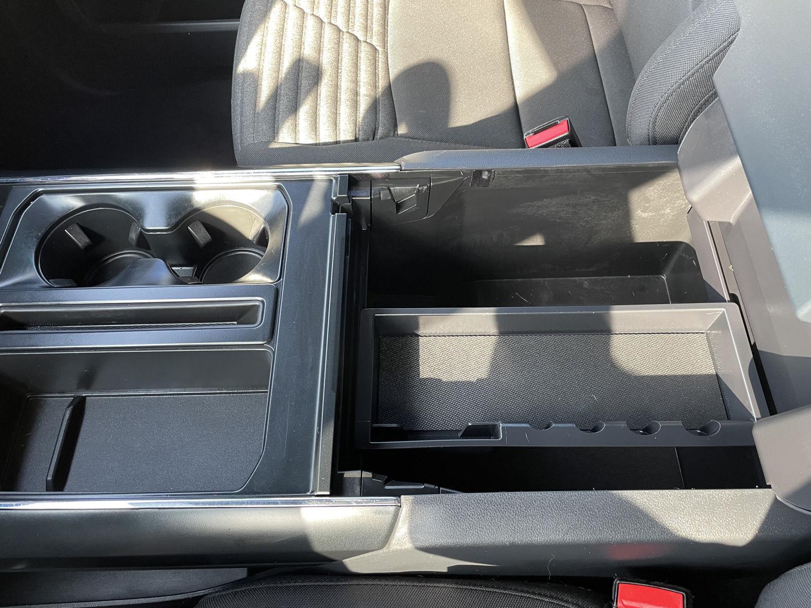 Vehicle photo 31