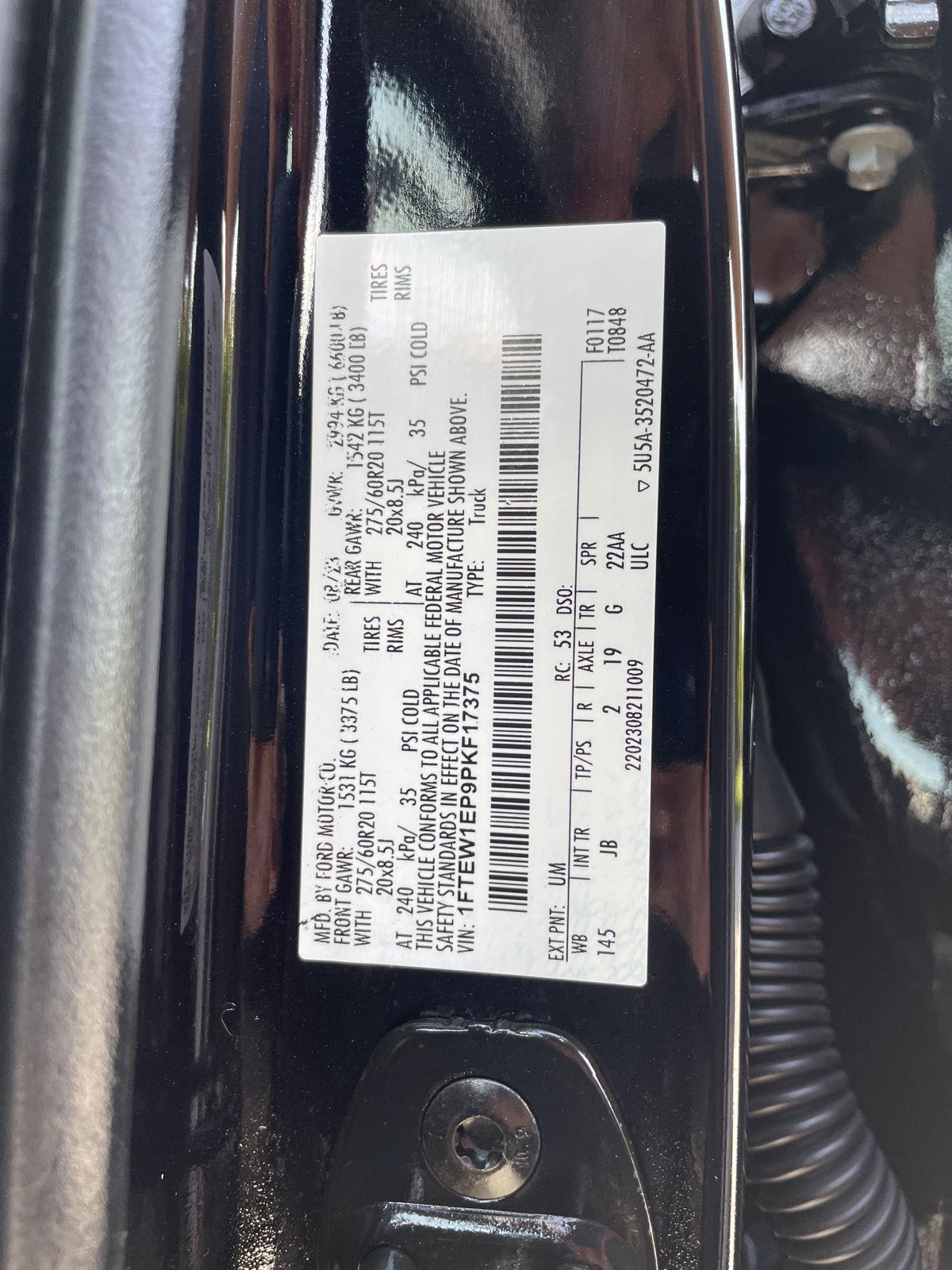 Vehicle photo 32