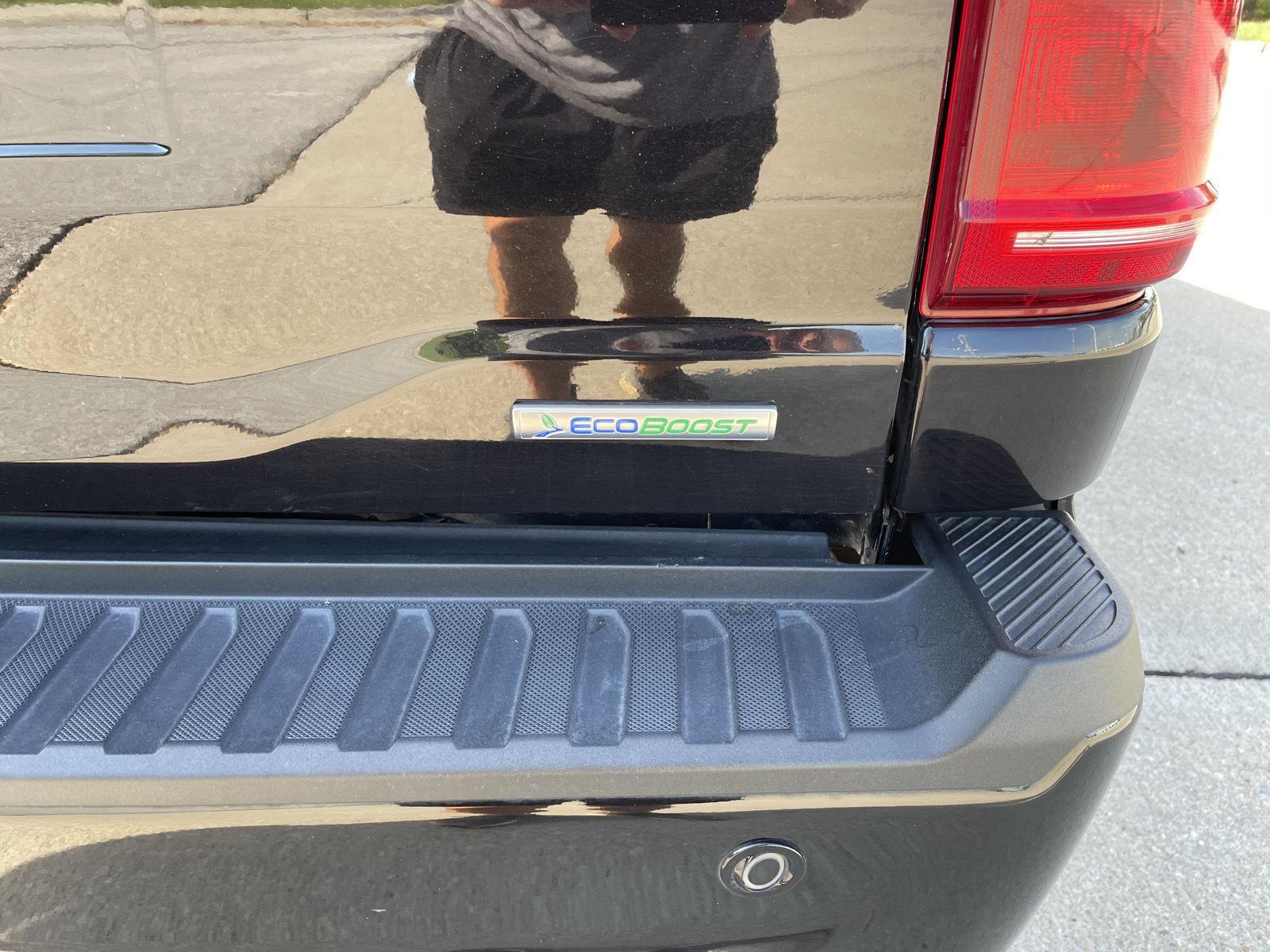 Vehicle photo 38