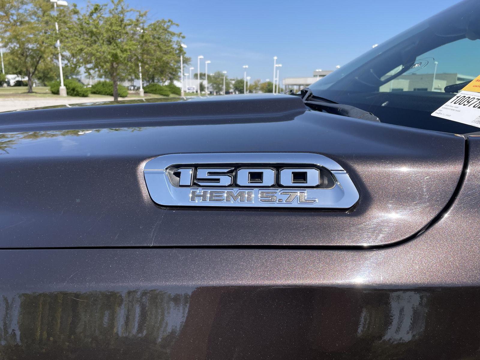 Vehicle photo 36