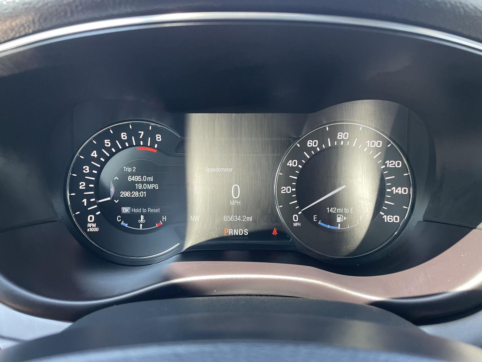 Vehicle photo 14