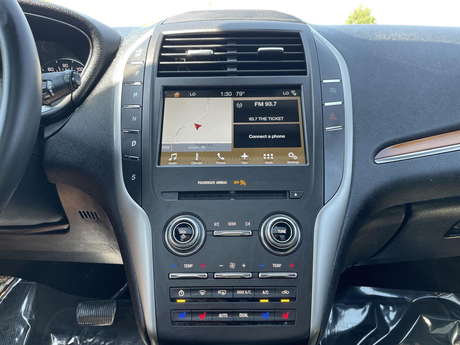 Vehicle photo 22