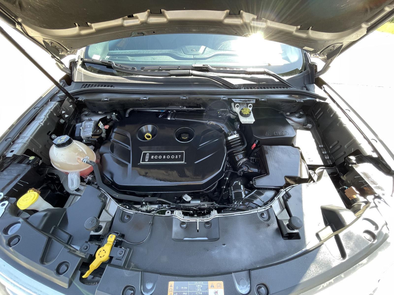 Vehicle photo 33