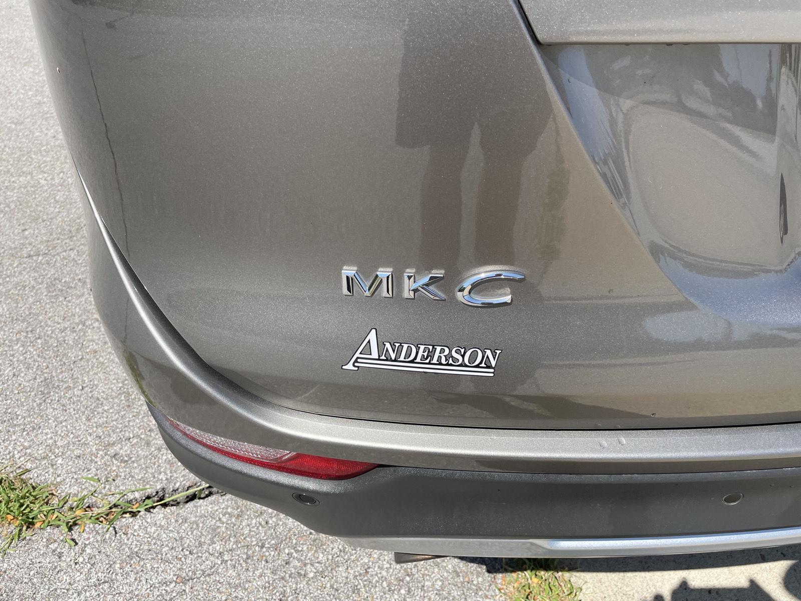 Vehicle photo 36