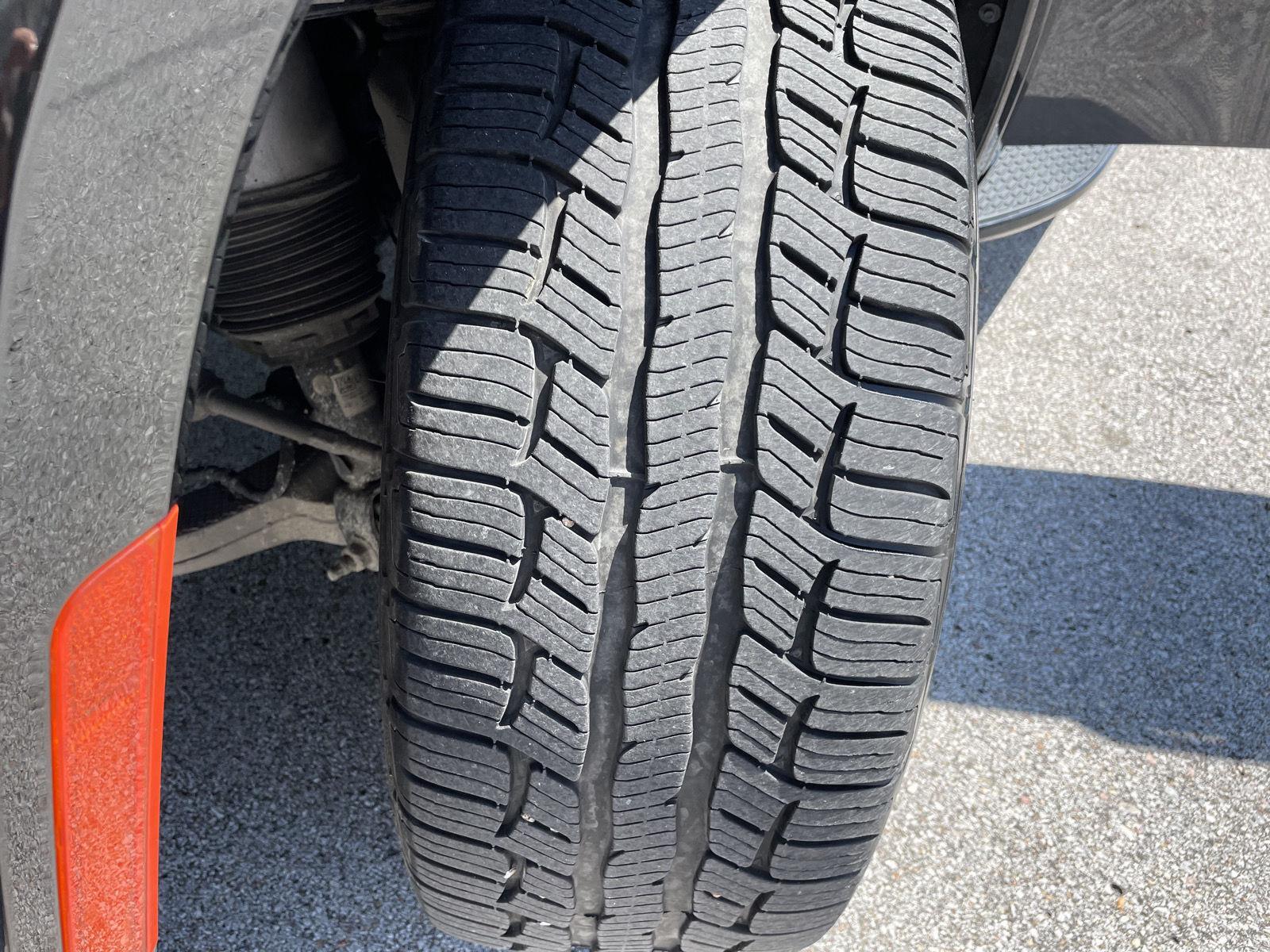 Vehicle photo 11