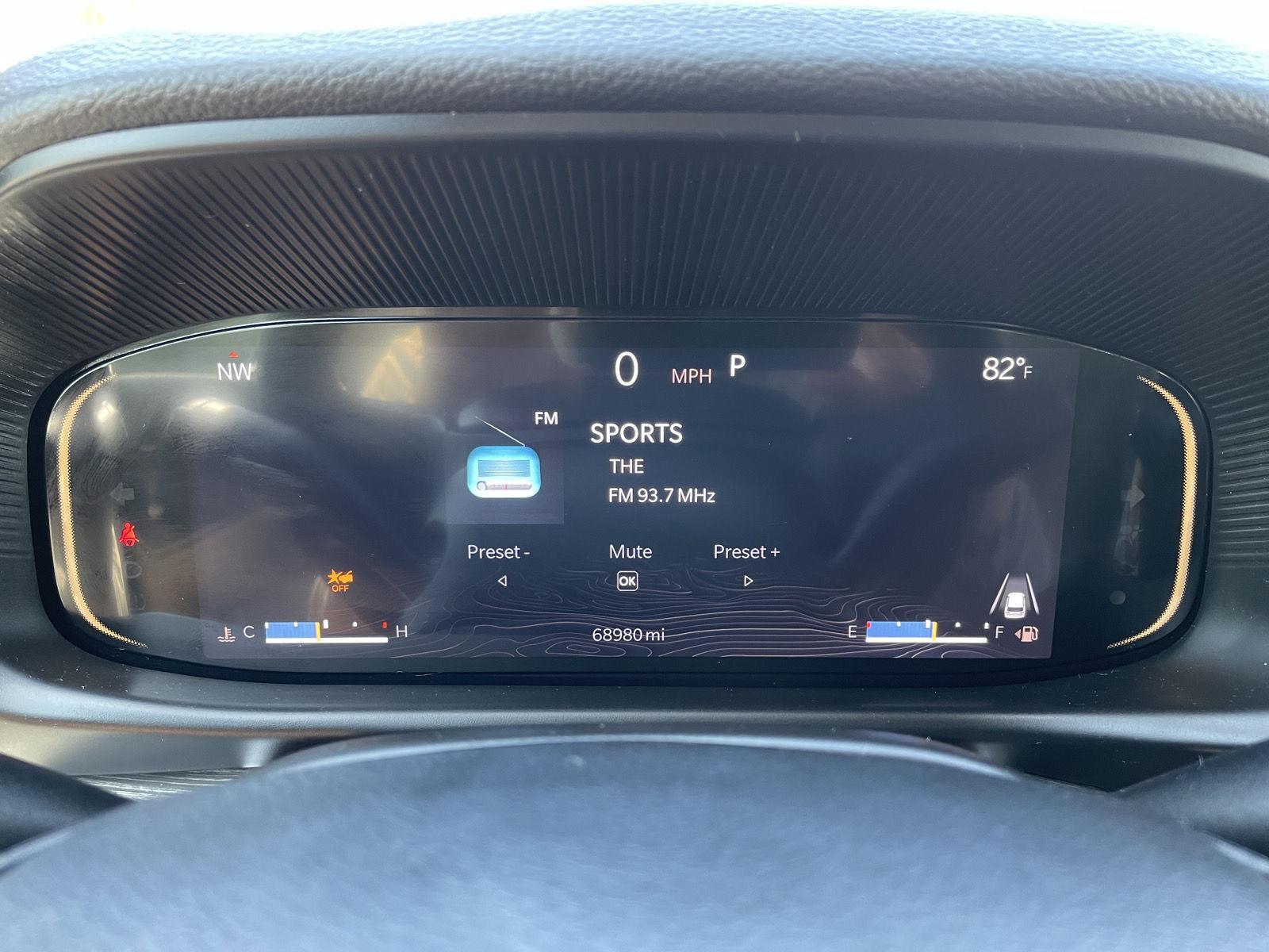 Vehicle photo 15